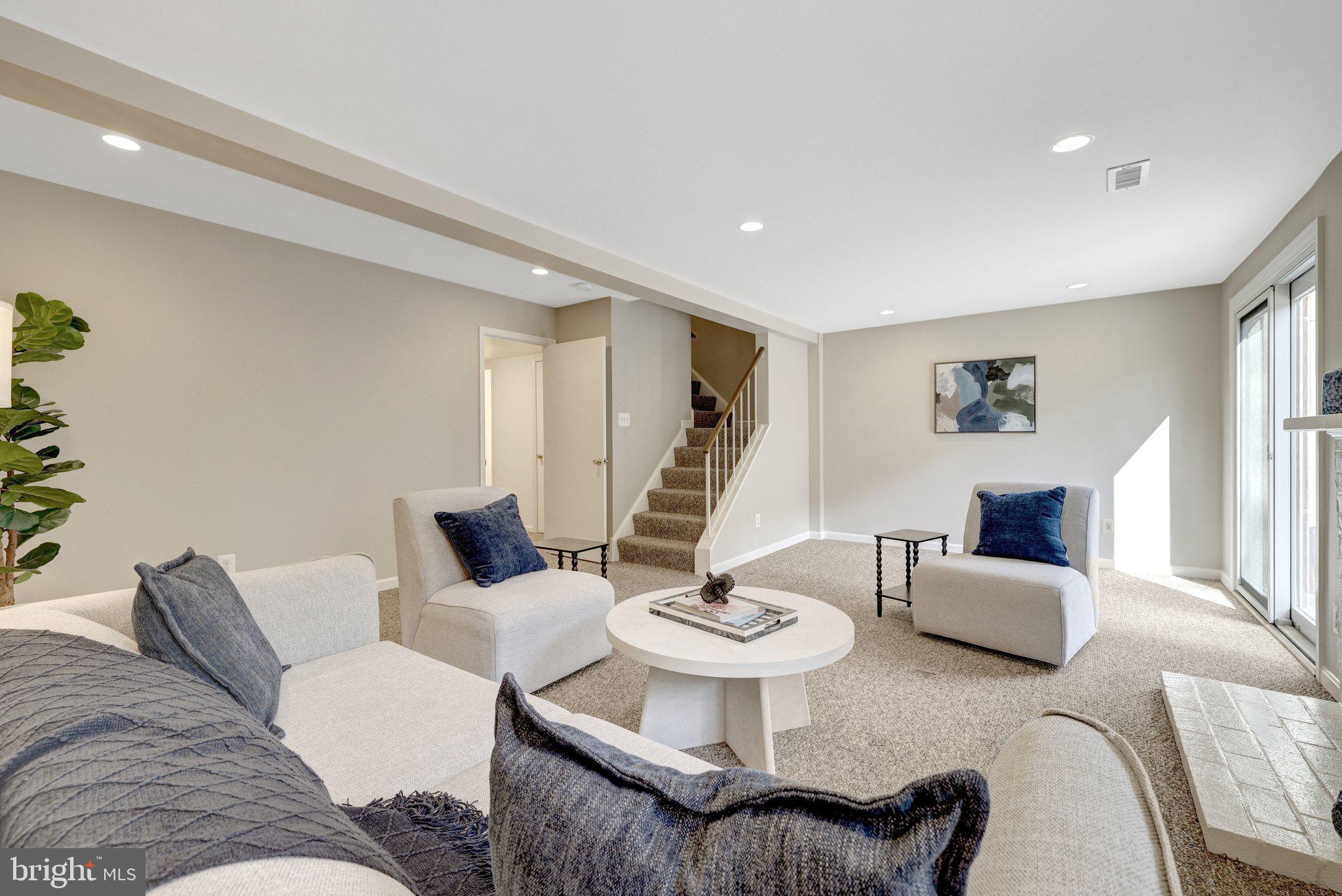 COUNTRY CREEK - Residential