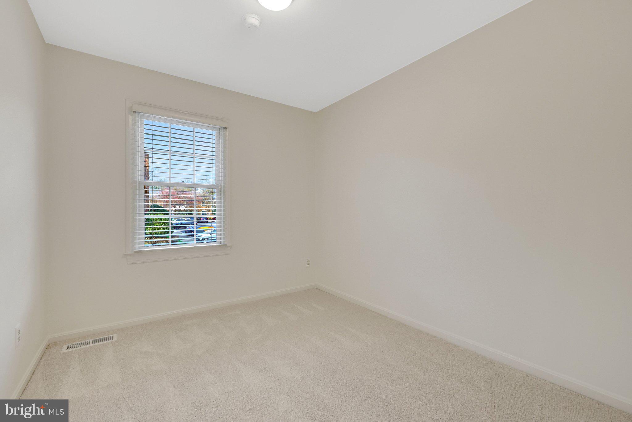 COUNTRY CREEK - Residential