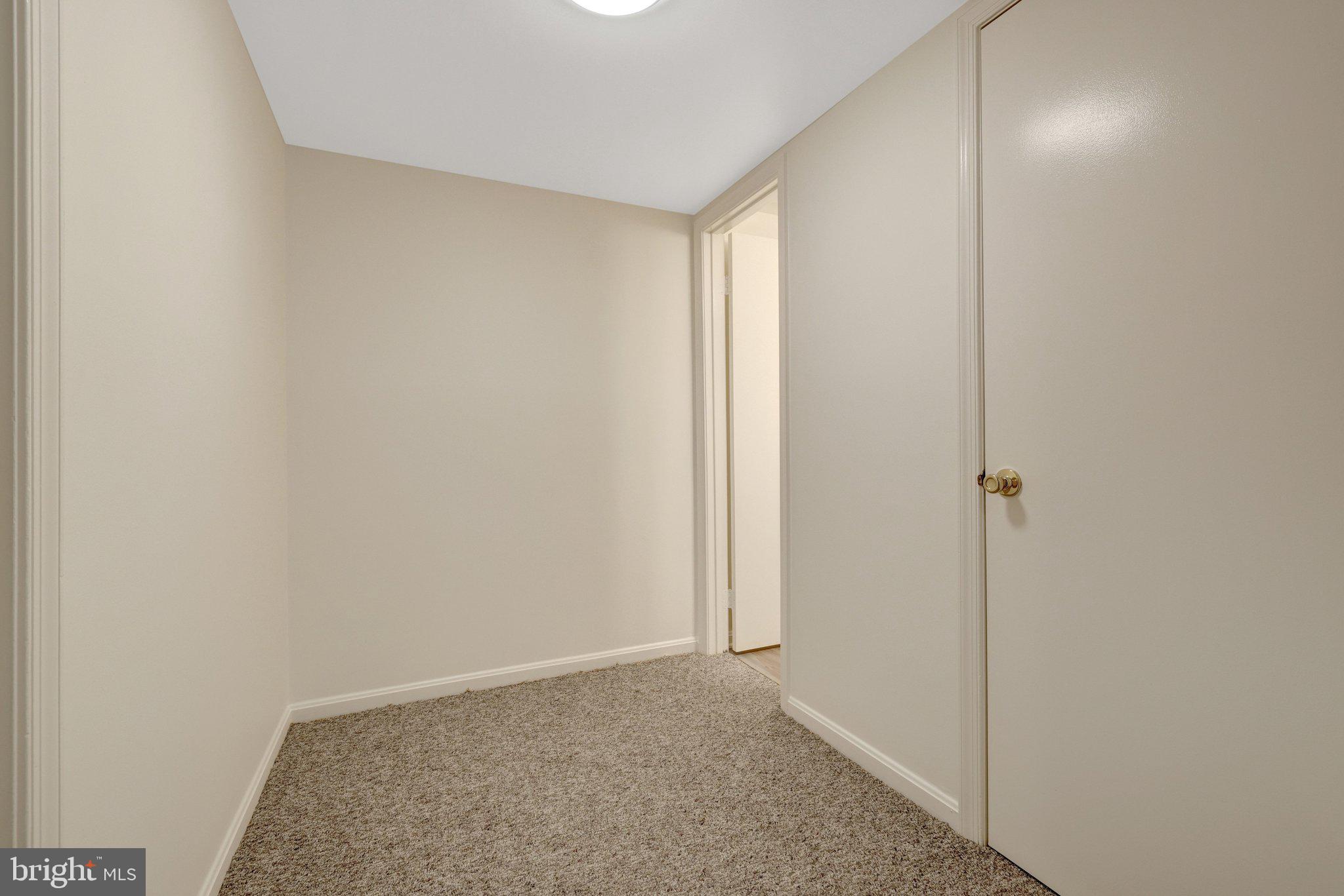 COUNTRY CREEK - Residential