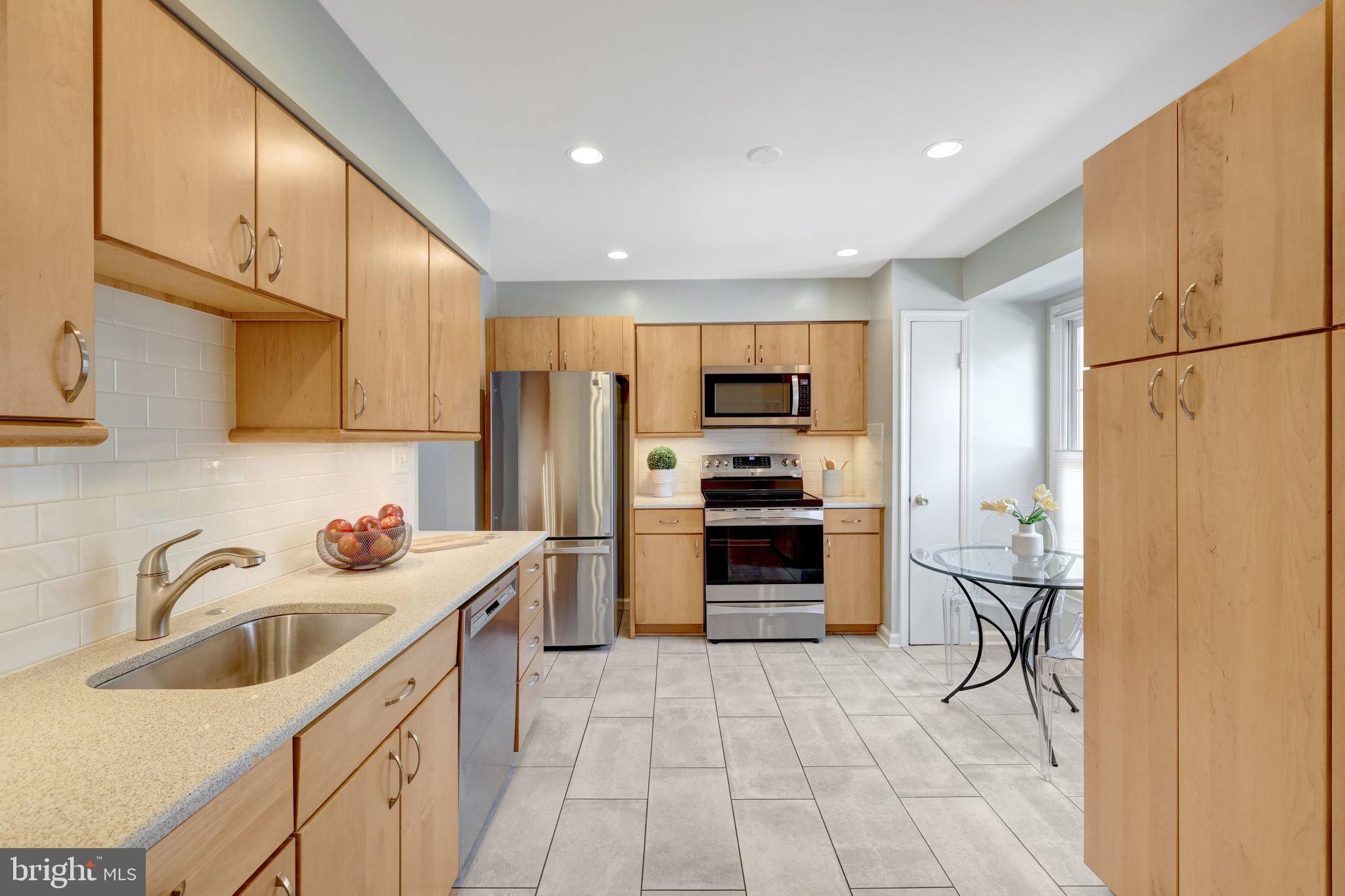 COUNTRY CREEK - Residential