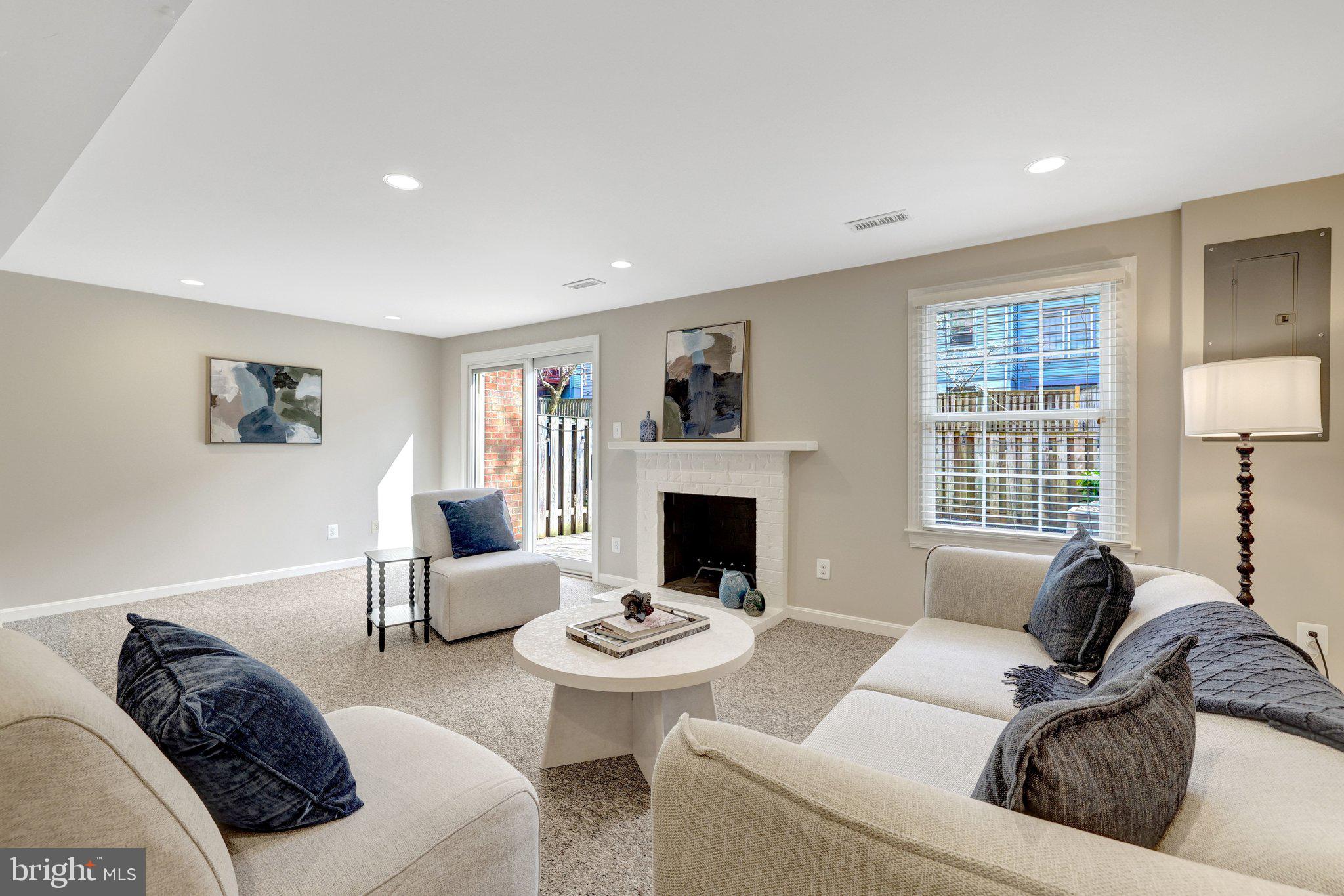 COUNTRY CREEK - Residential