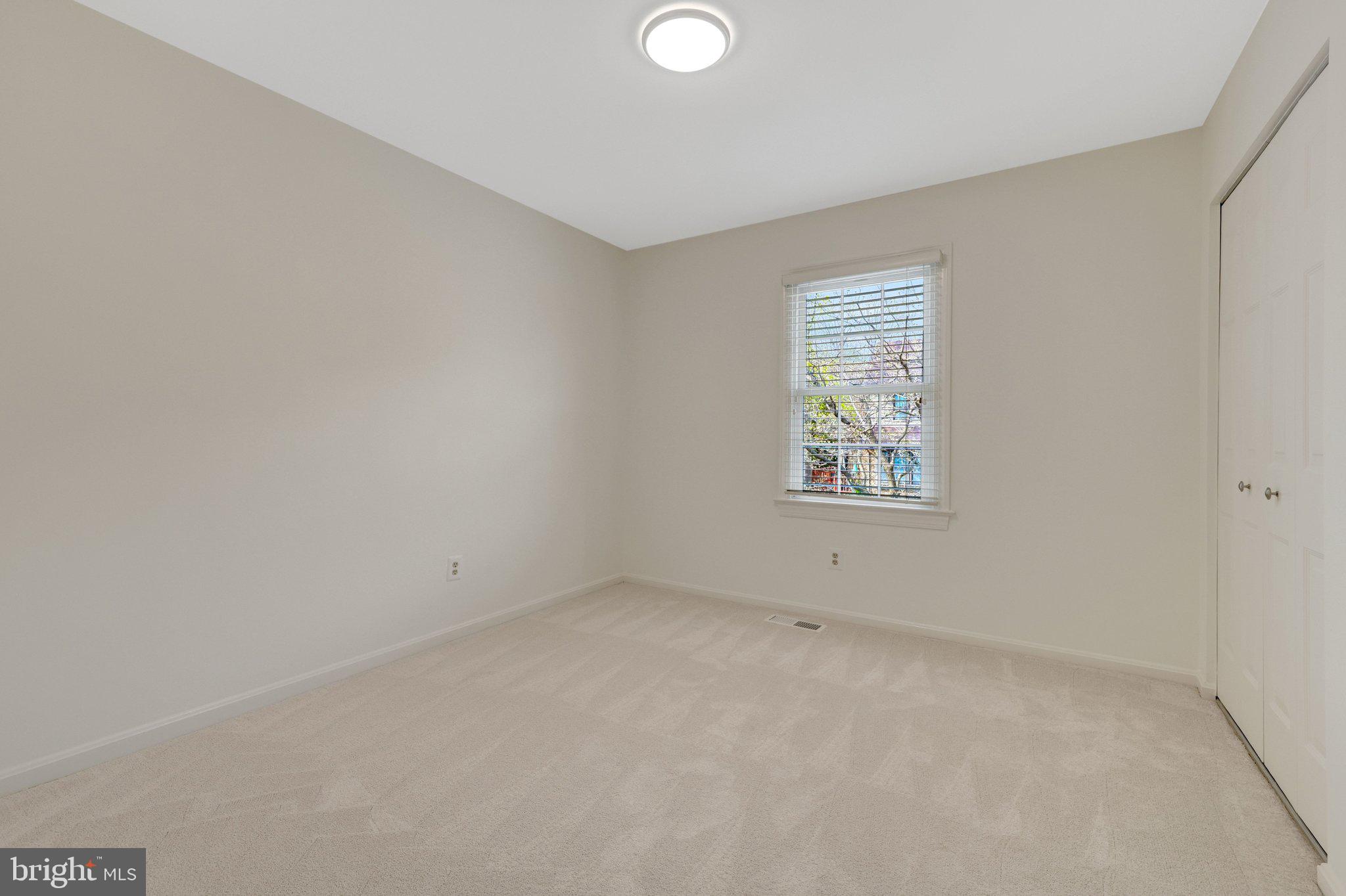 COUNTRY CREEK - Residential