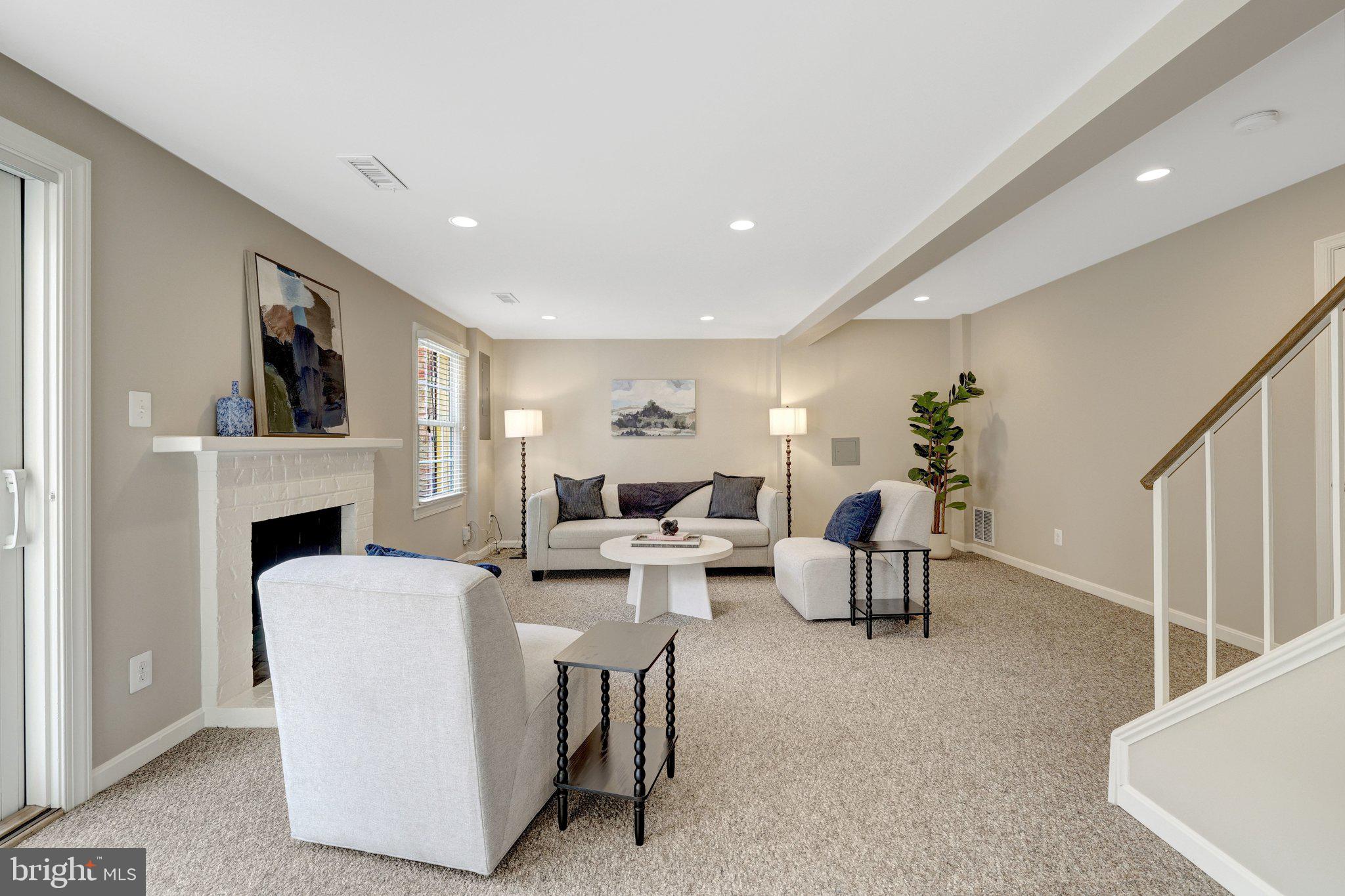 COUNTRY CREEK - Residential