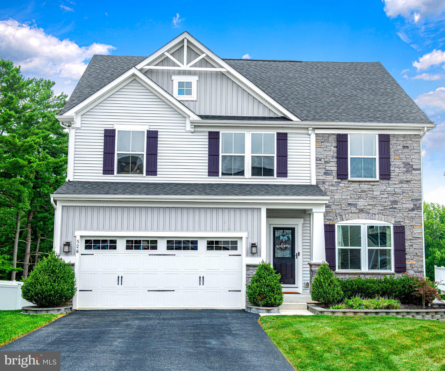 526 DUSK VIEW DRIVE