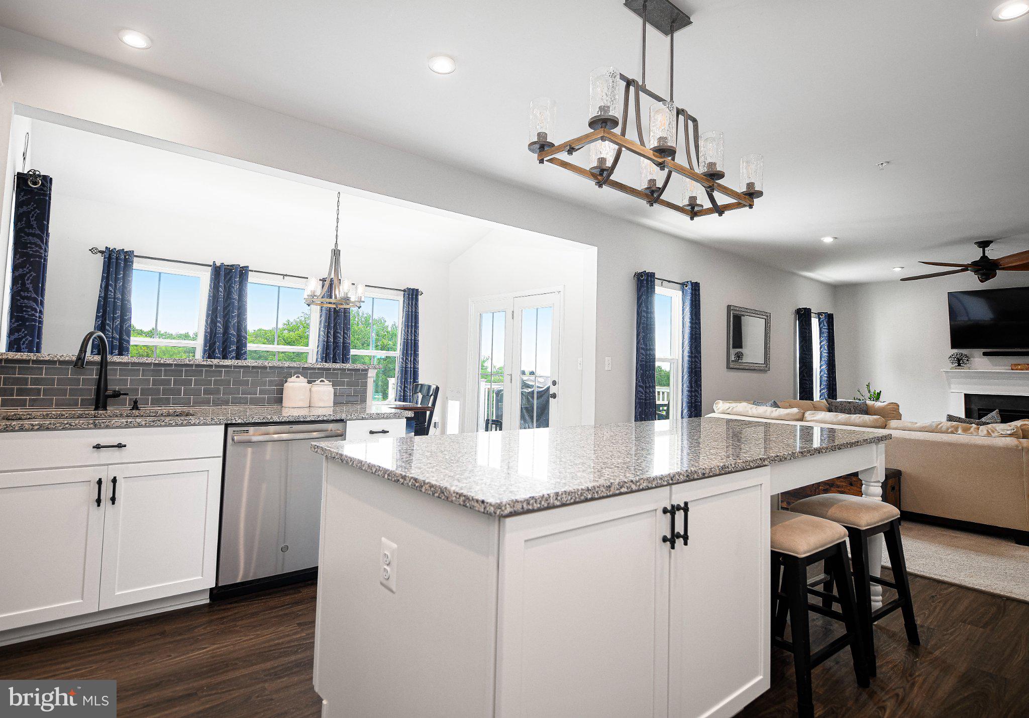 526 DUSK VIEW DRIVE