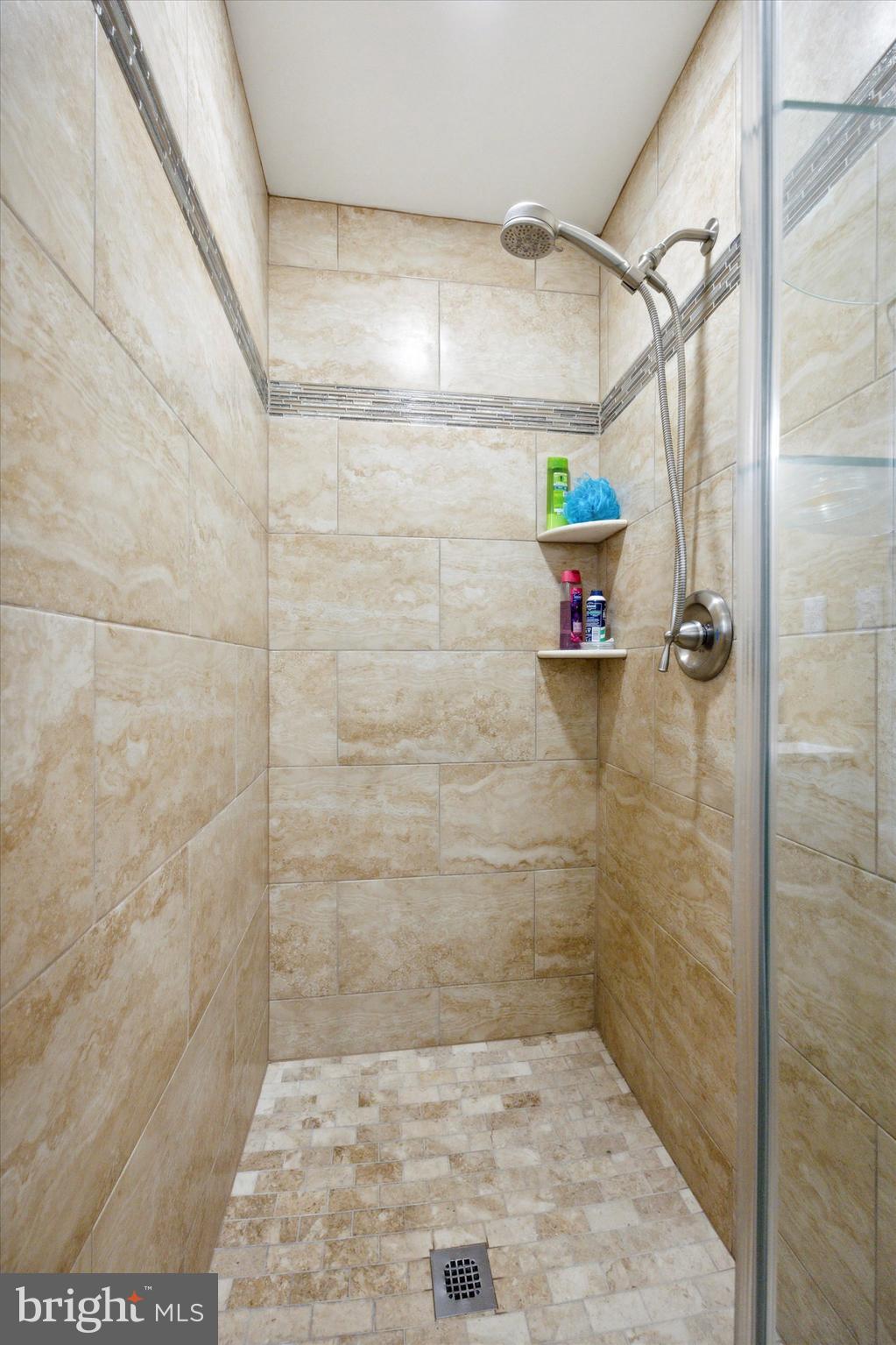 BUSTLETON - Residential