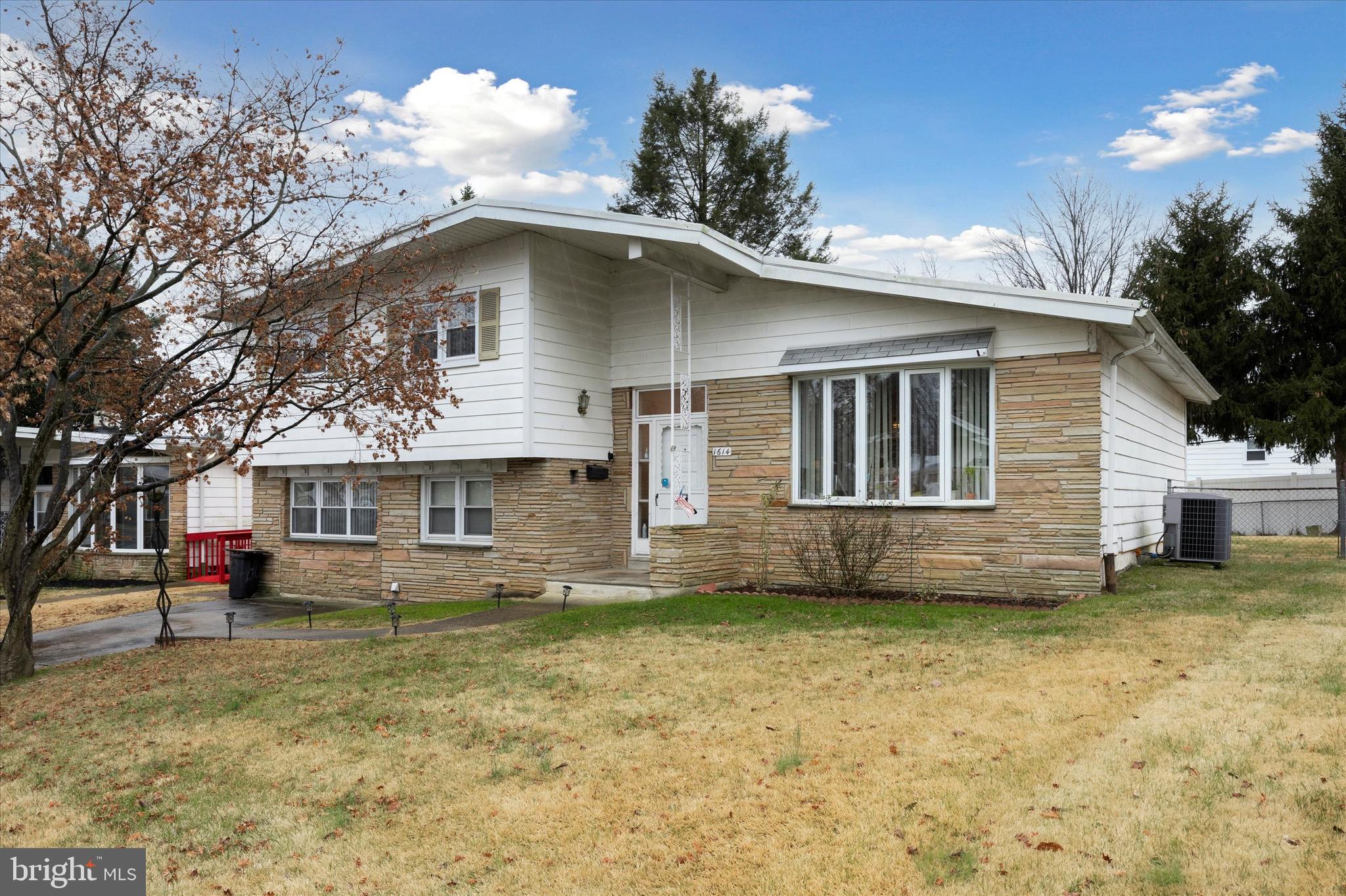 BUSTLETON - Residential