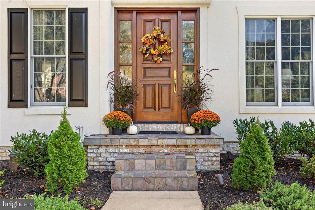 Photo of 3688 Pleasant Valley Road, YORK, PA 17406 (MLS # PAYK2090384)
