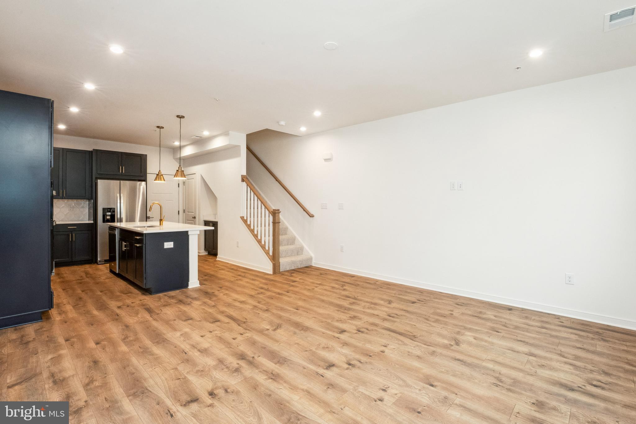 REGAL CHASE - Residential Lease