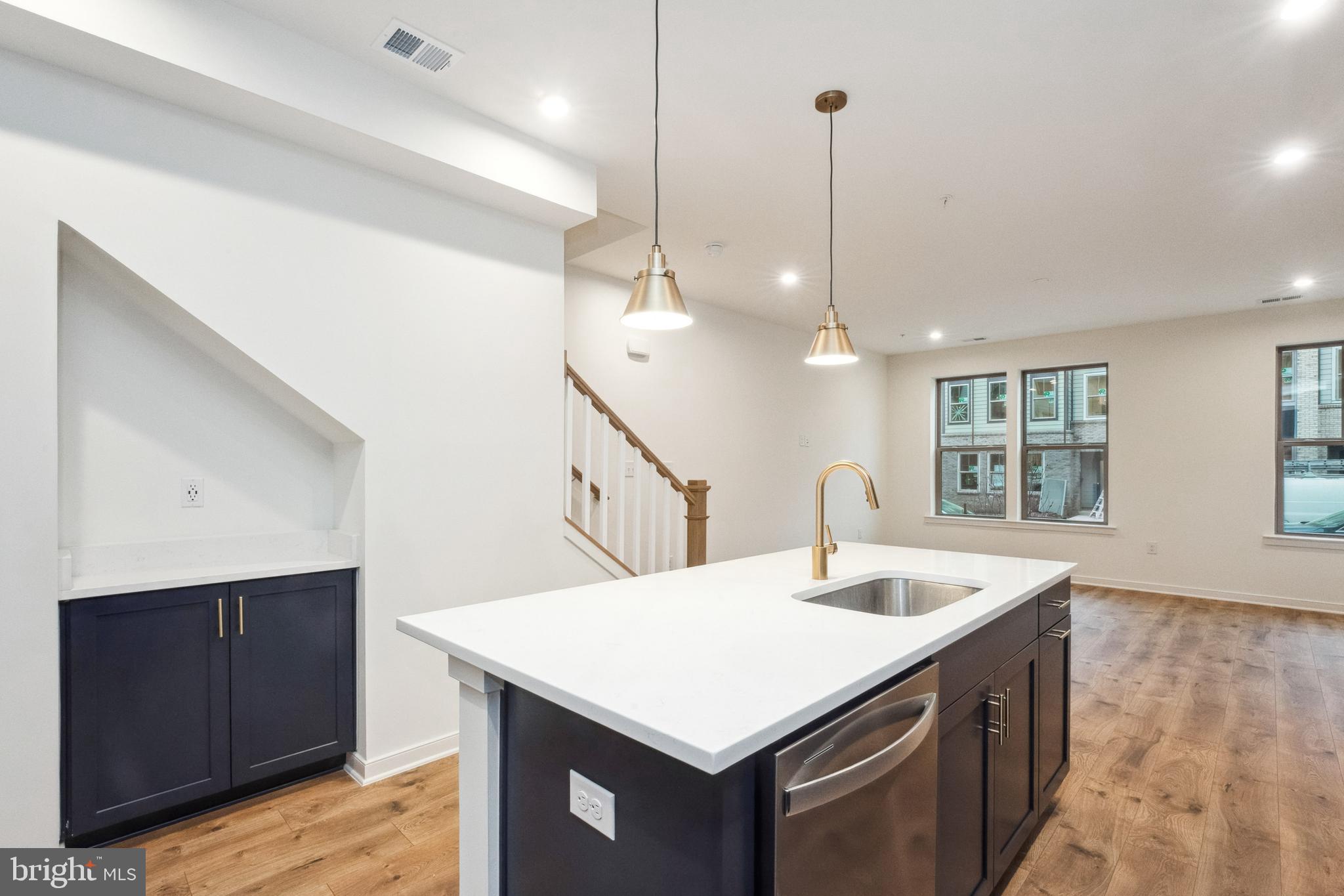 REGAL CHASE - Residential Lease