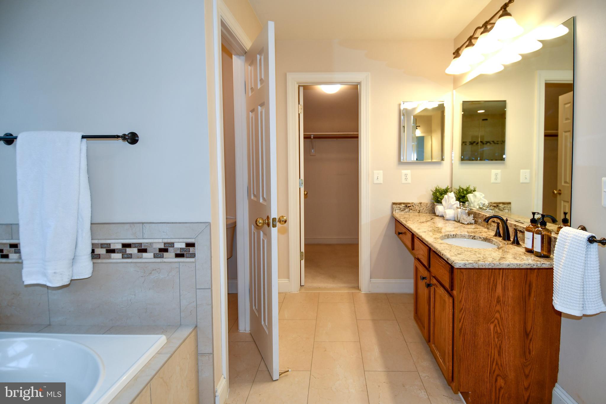 HIDDEN CREEK - Residential