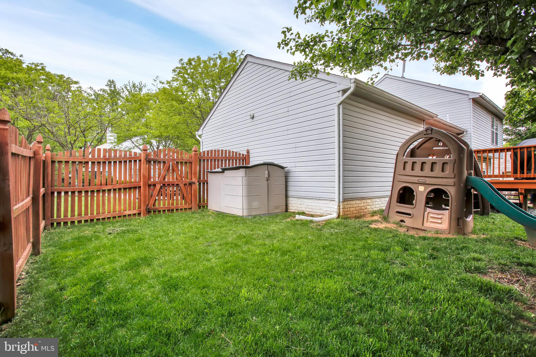 FOUR SEASONS ESTATES - Residential