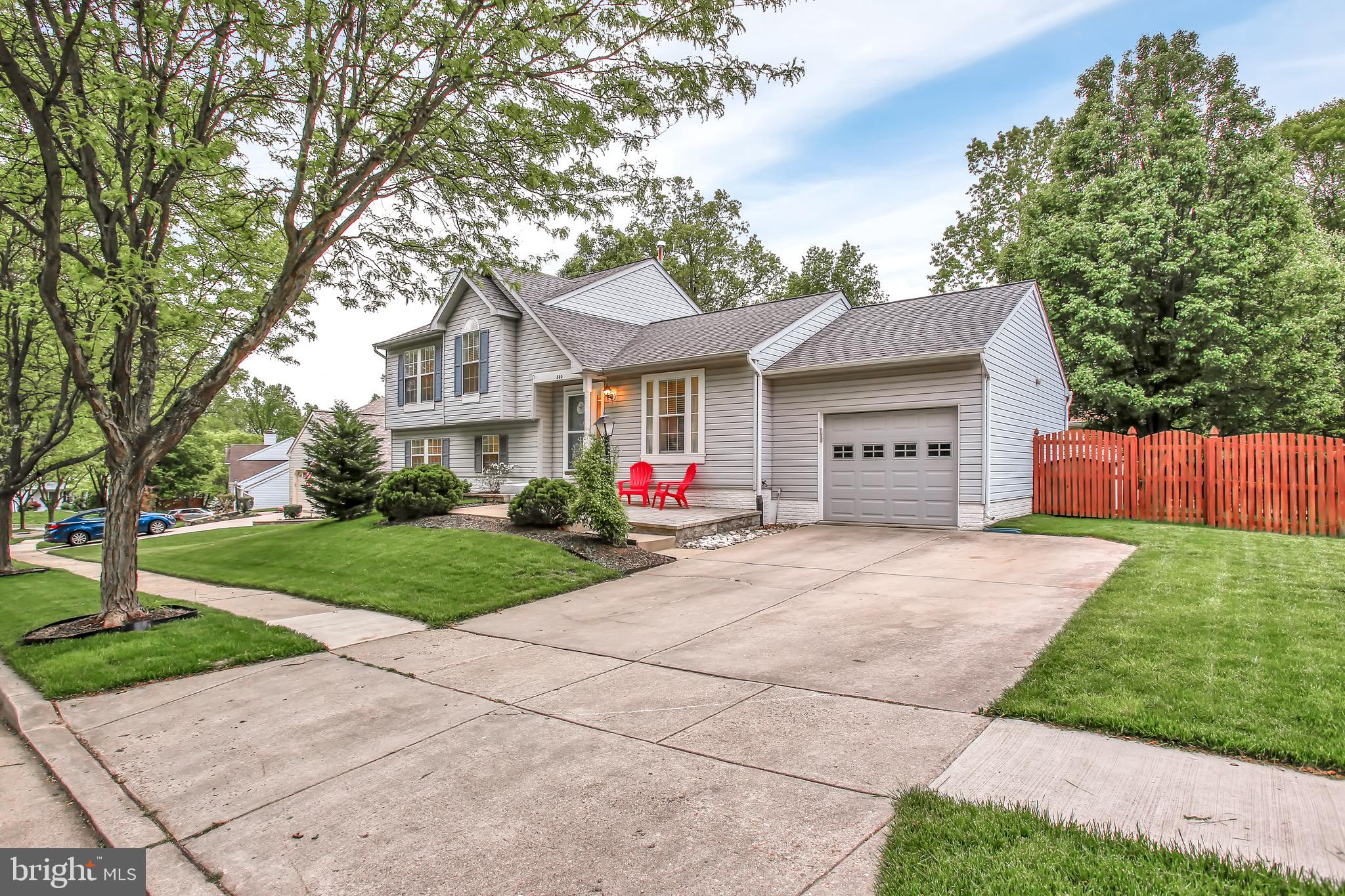 FOUR SEASONS ESTATES - Residential