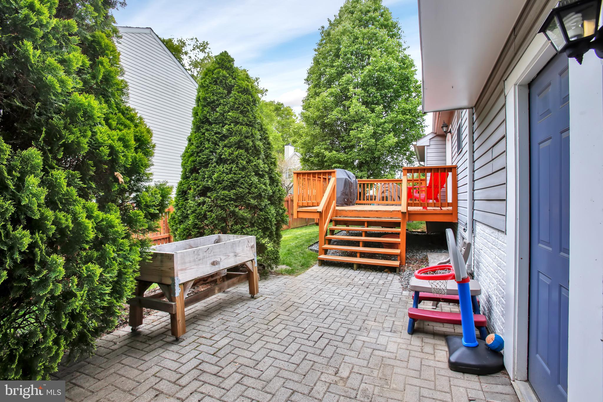 FOUR SEASONS ESTATES - Residential