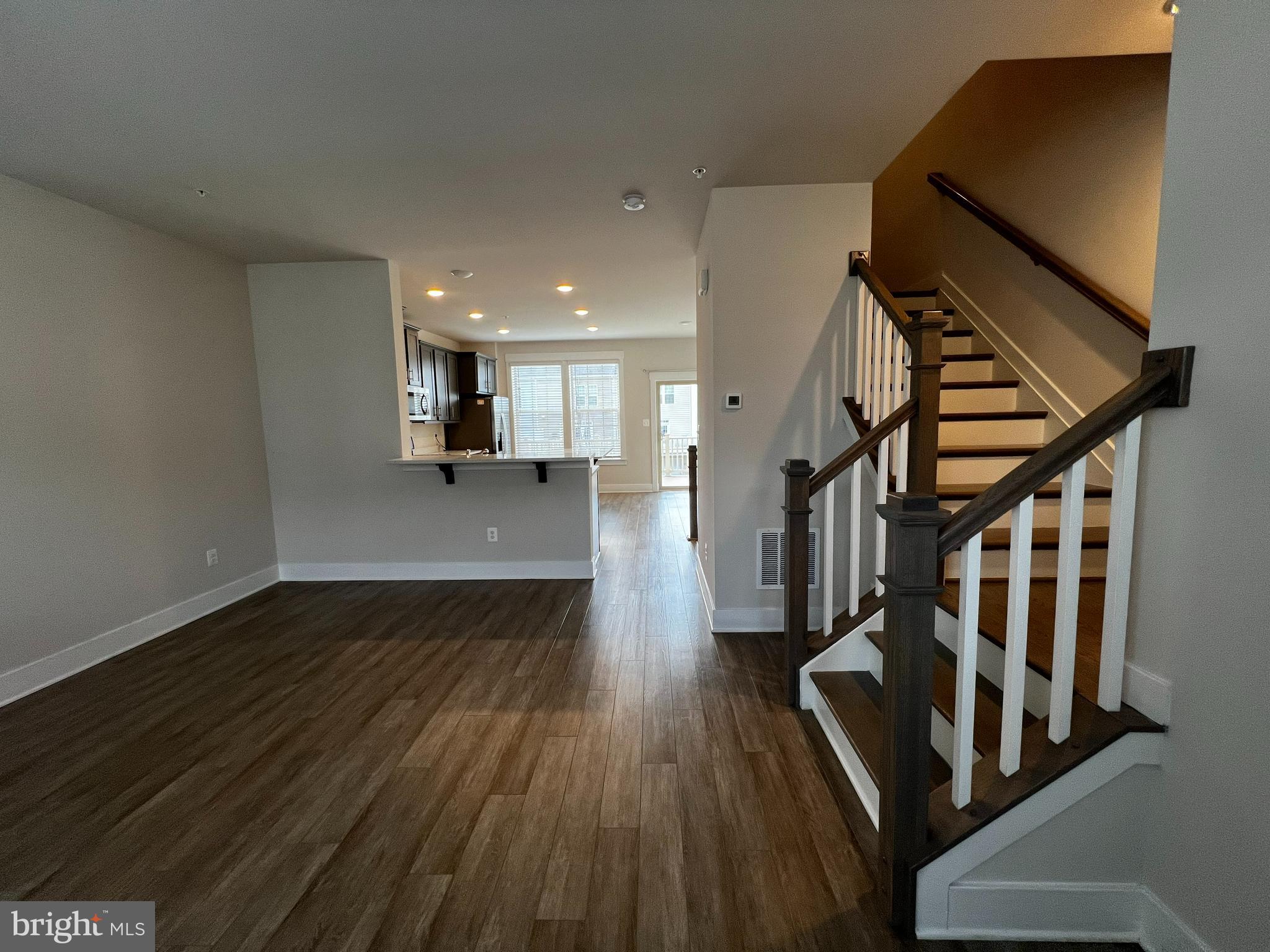 MACALLAN CROSSING - Residential Lease