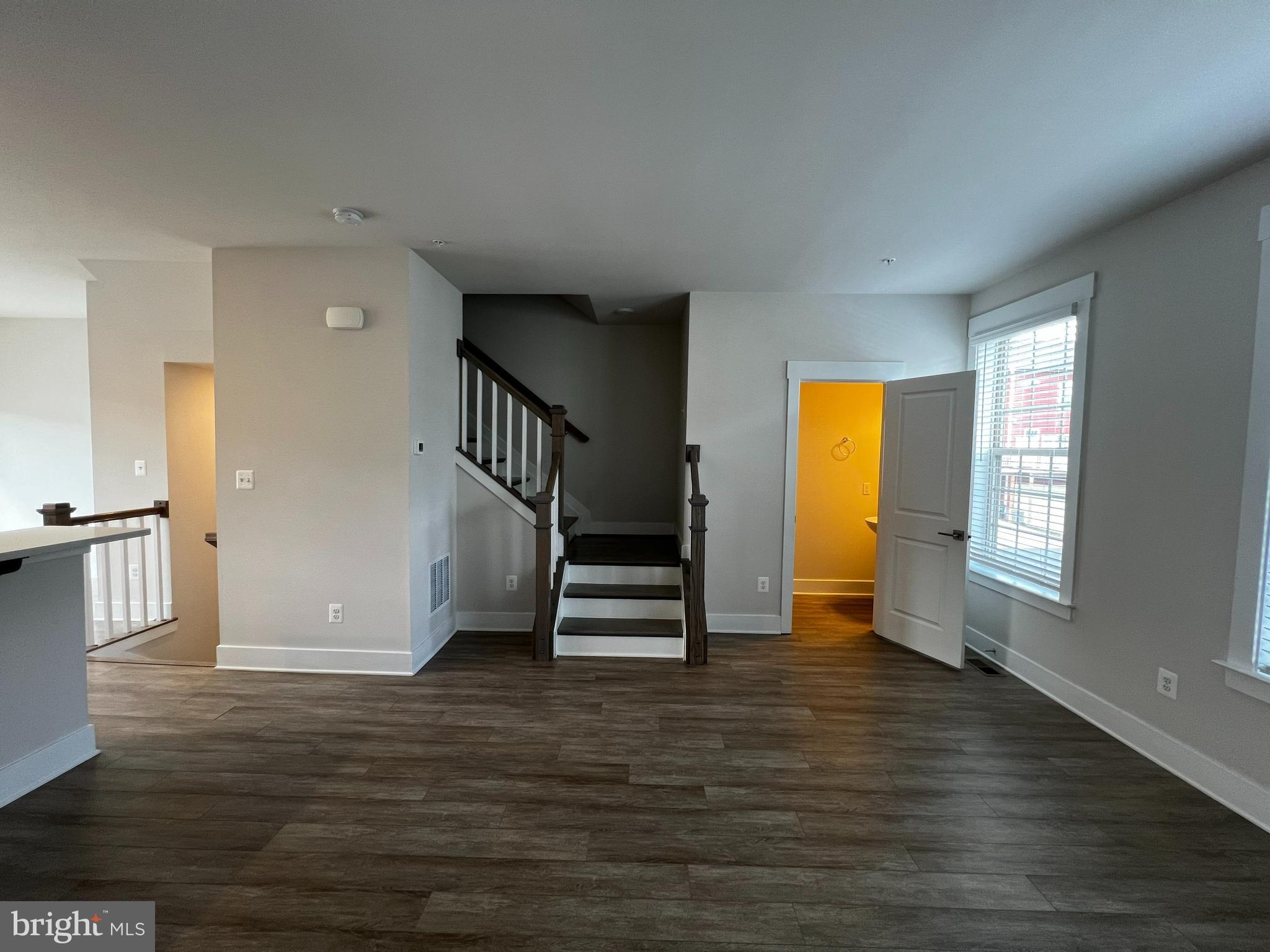 MACALLAN CROSSING - Residential Lease