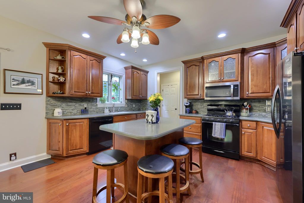 Photo of 230 Richland Drive, Columbia, PA 17512 (MLS # PALA2052210)