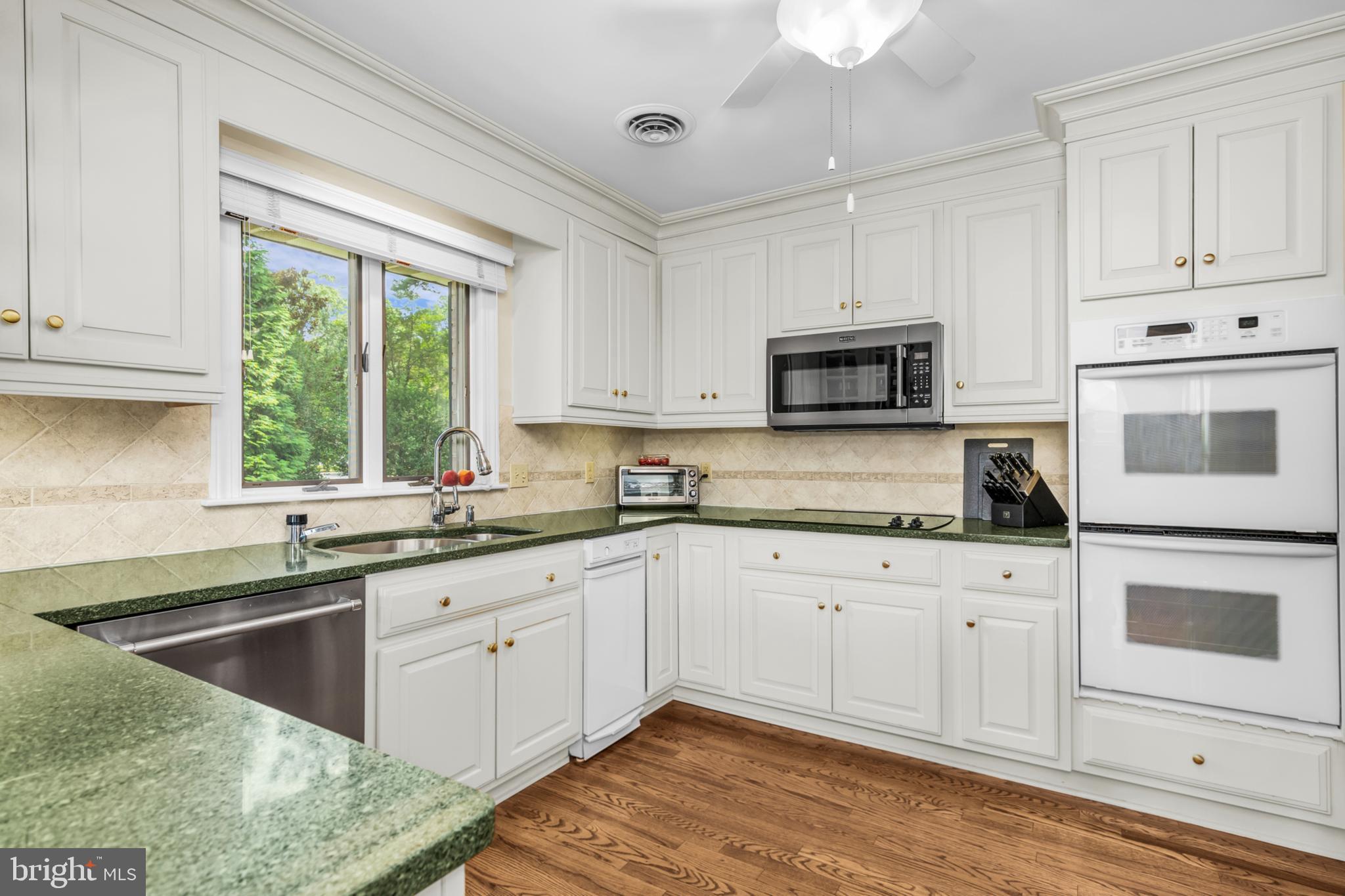 BENTLEY HAY - Residential