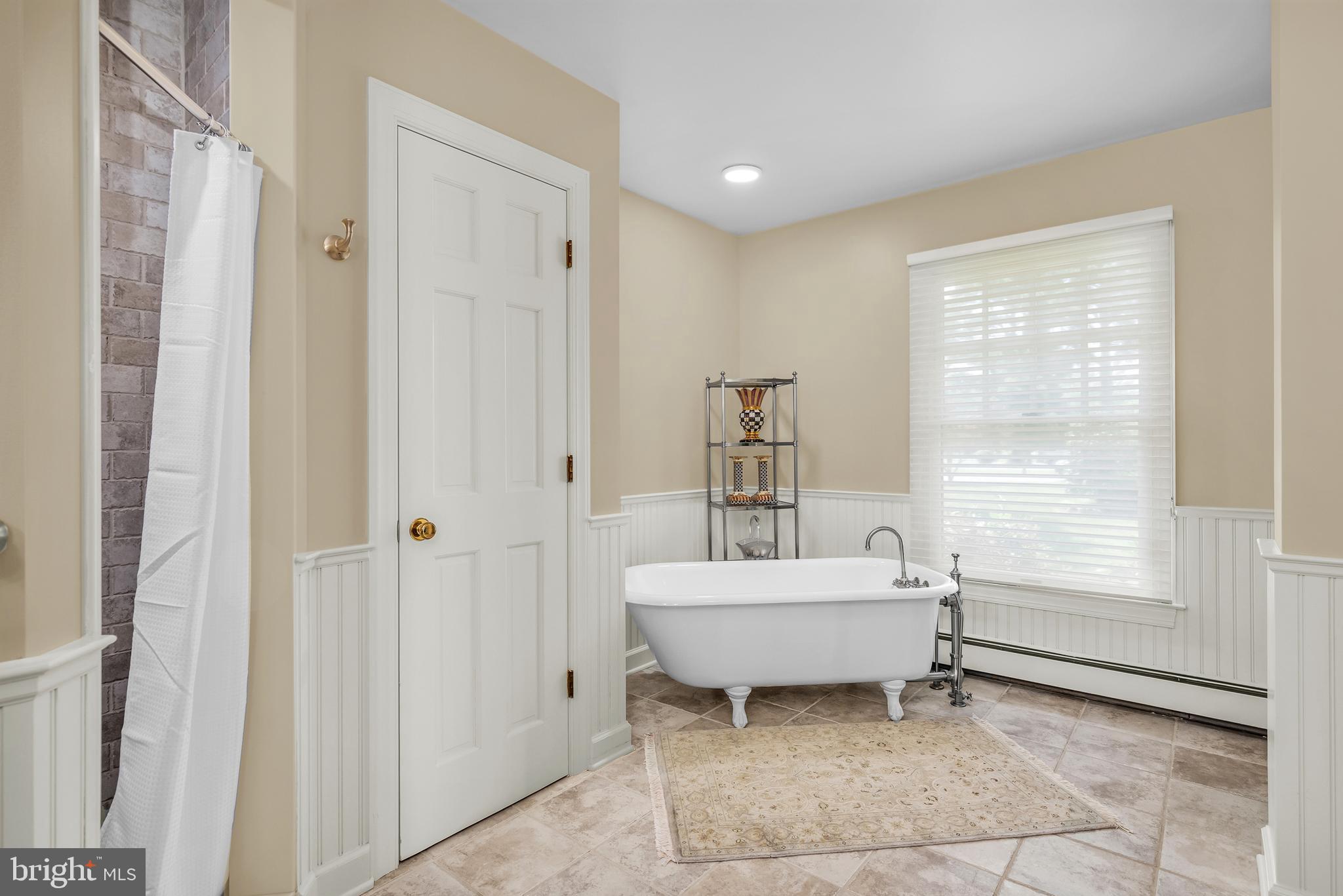 BENTLEY HAY - Residential