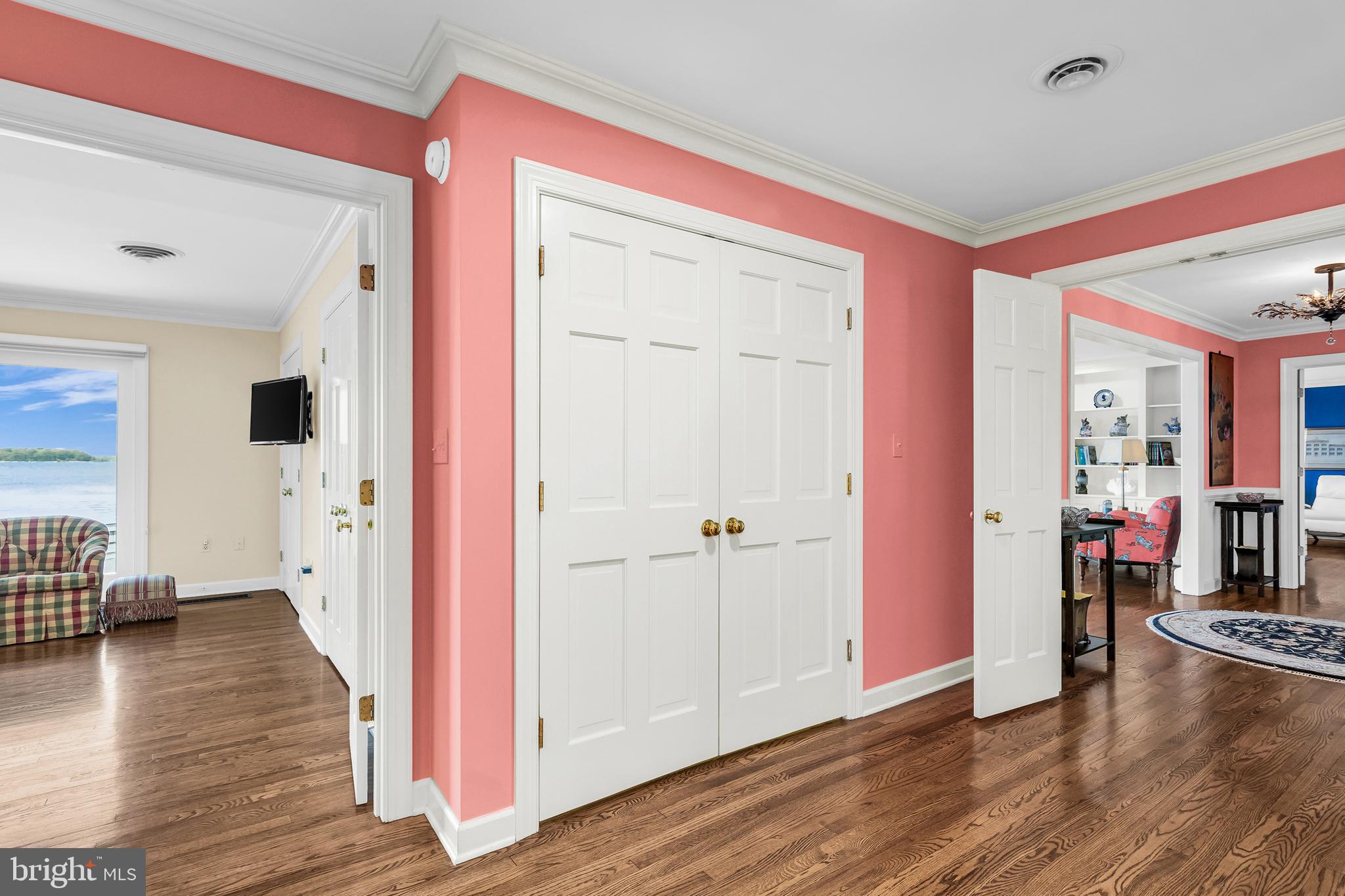 BENTLEY HAY - Residential