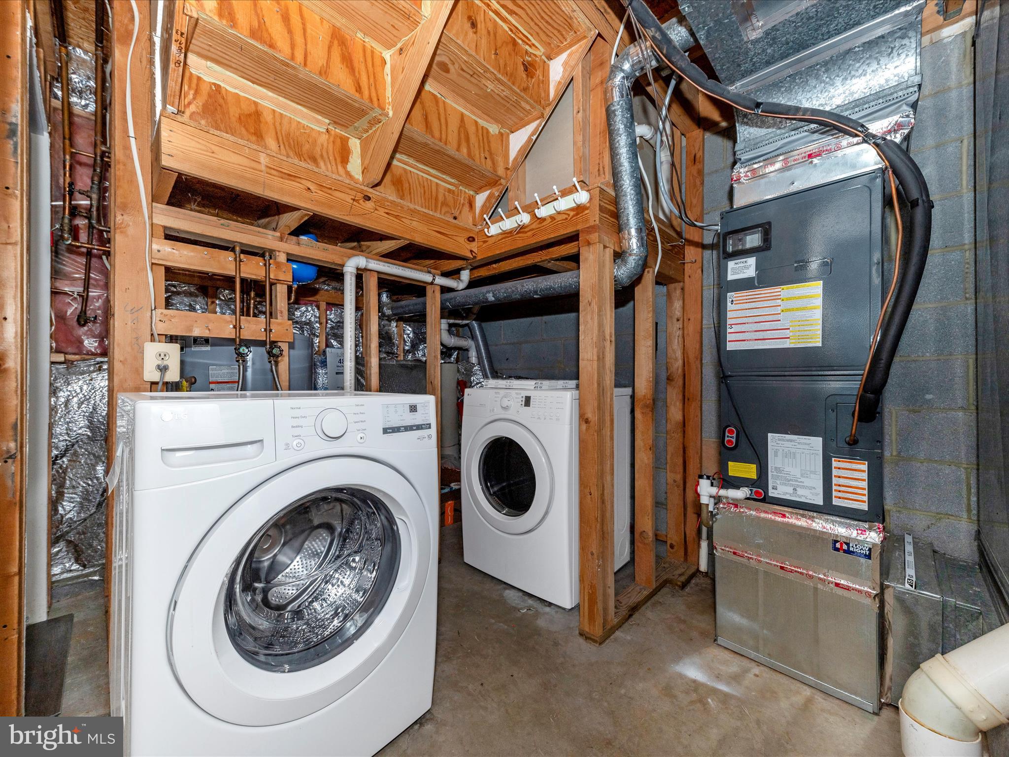 GUNNERS LAKE VILLAGE - Residential