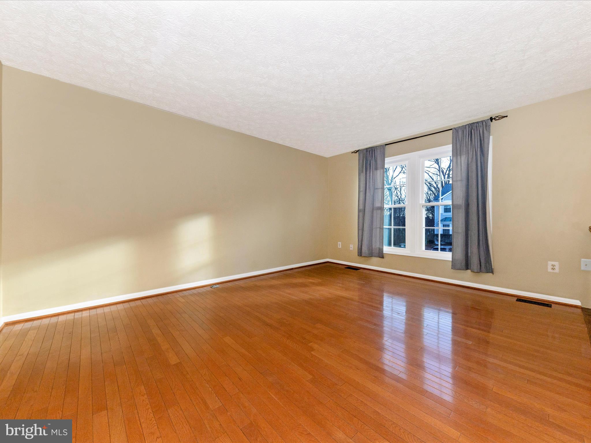 GUNNERS LAKE VILLAGE - Residential