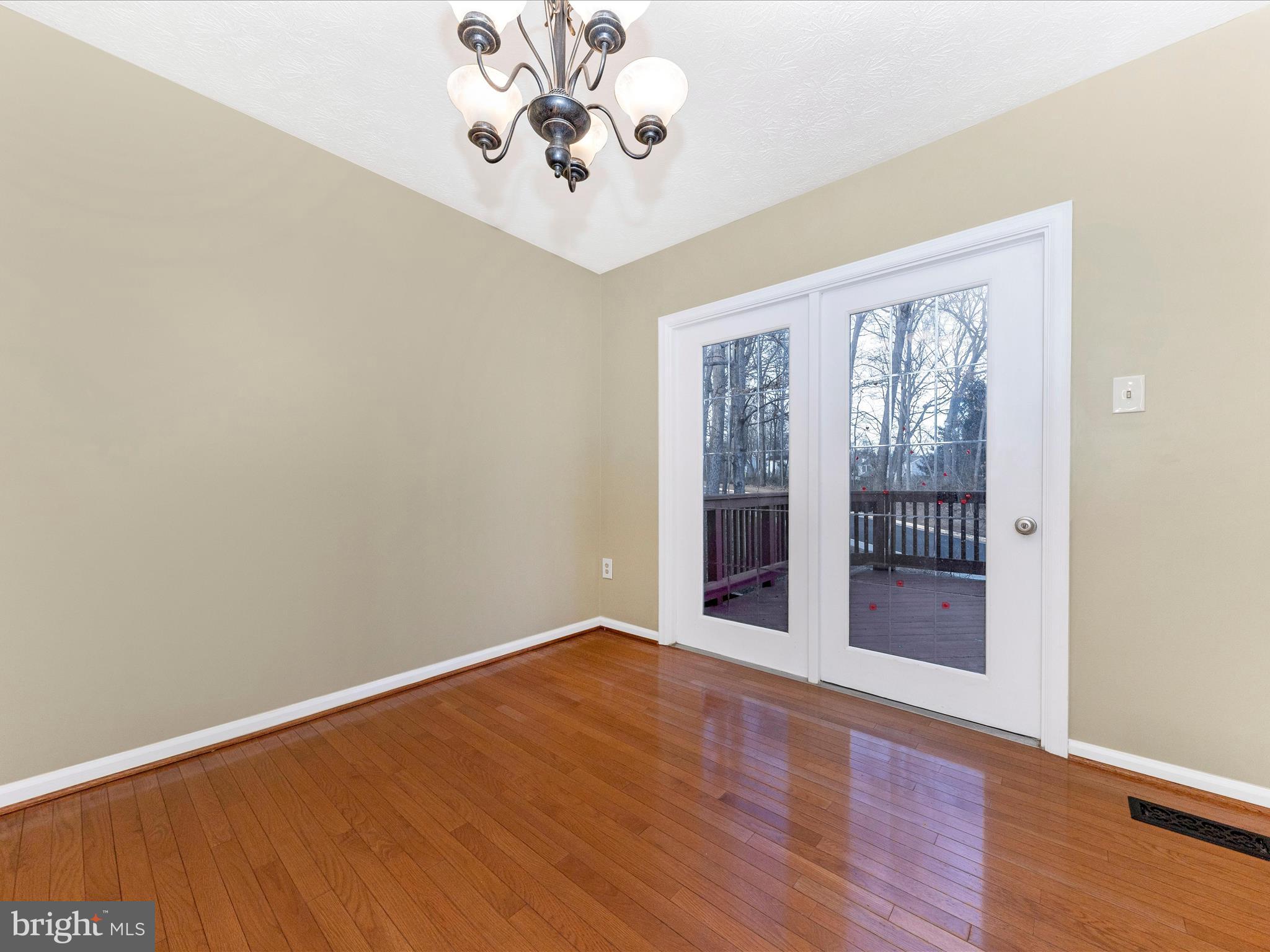 GUNNERS LAKE VILLAGE - Residential