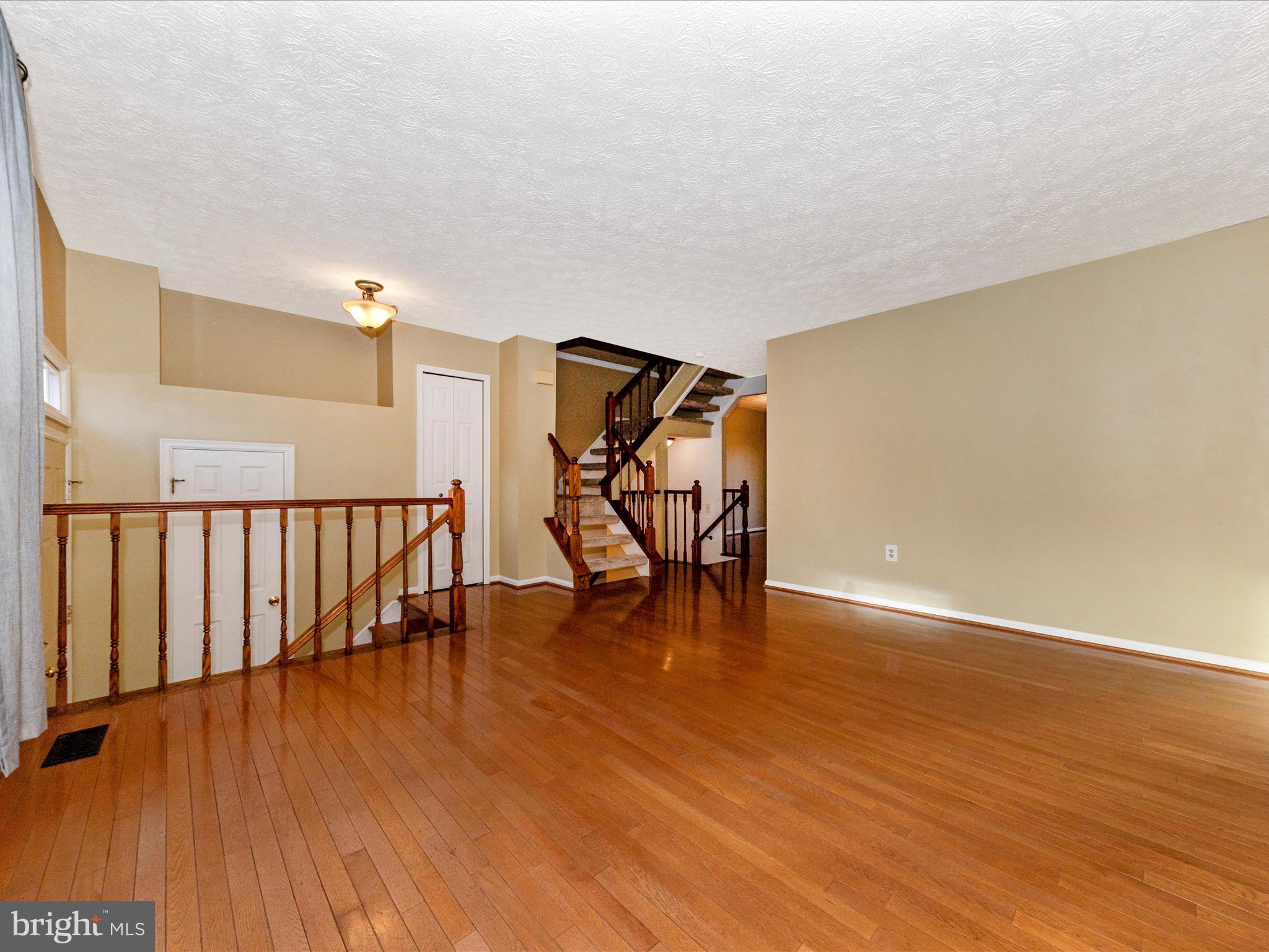 GUNNERS LAKE VILLAGE - Residential