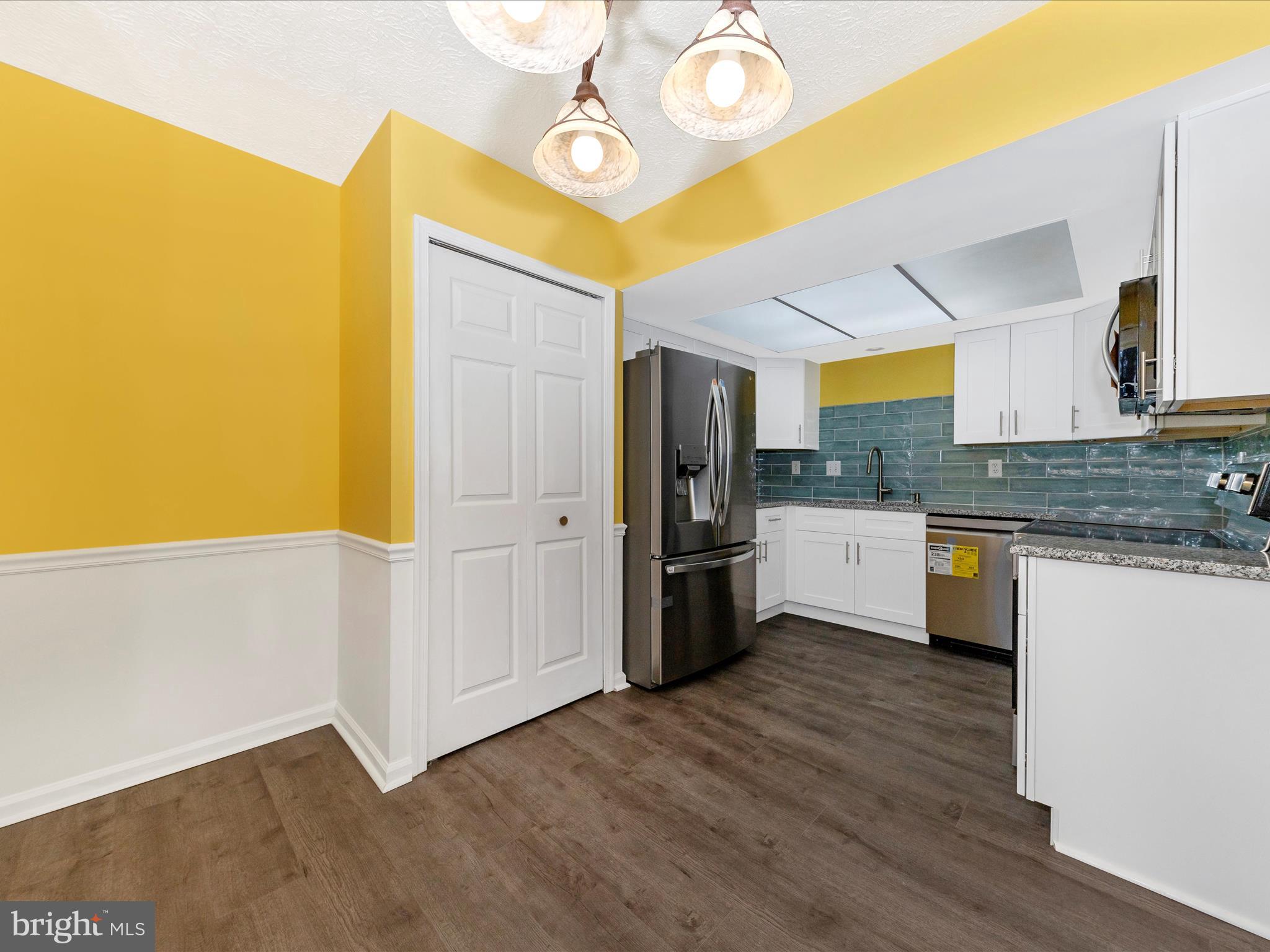 GUNNERS LAKE VILLAGE - Residential