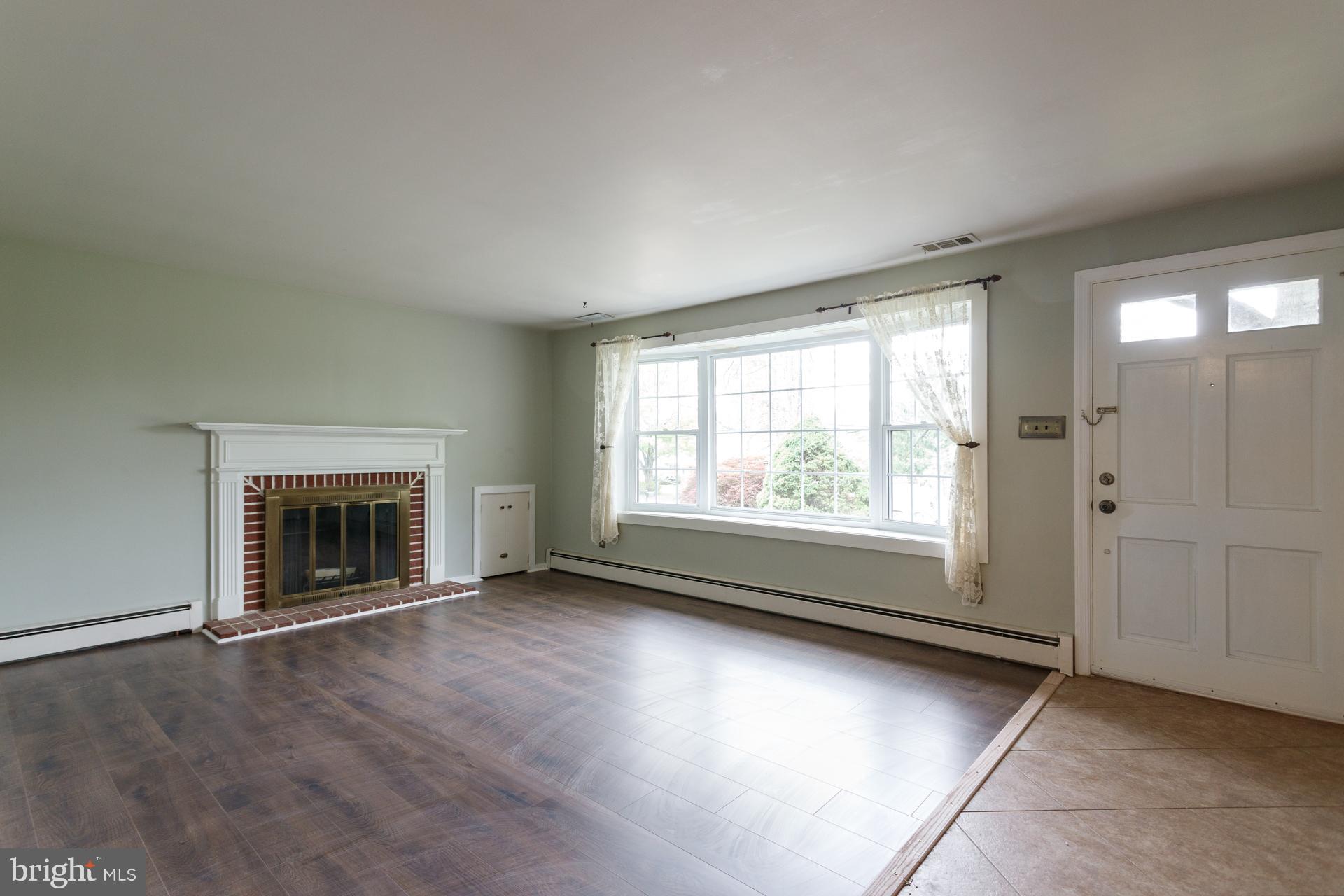 LANSDALE - Residential