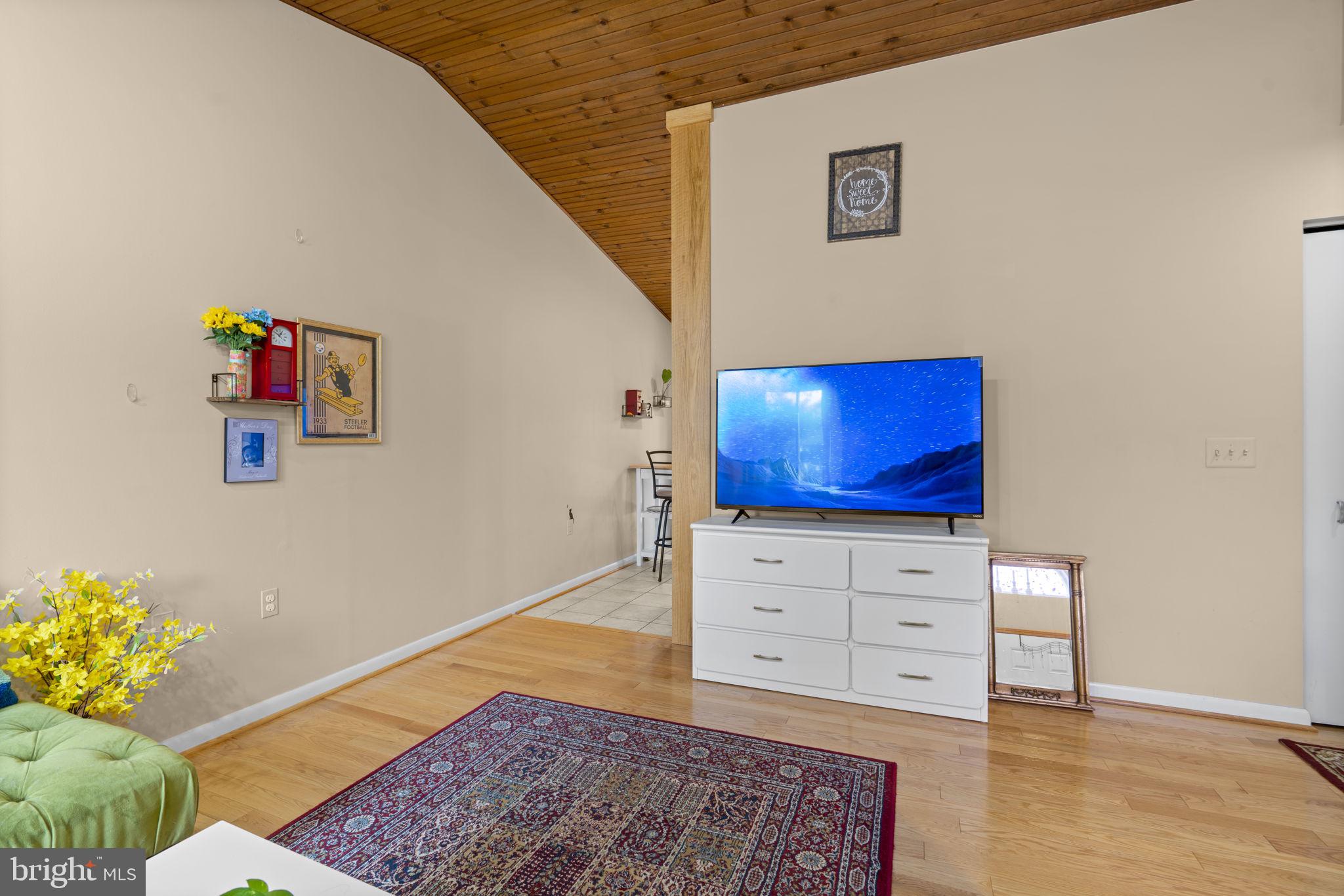 ULMSTEAD GARDENS - Residential