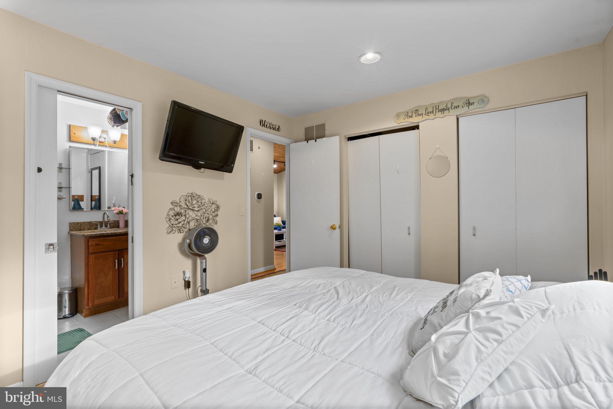 ULMSTEAD GARDENS - Residential