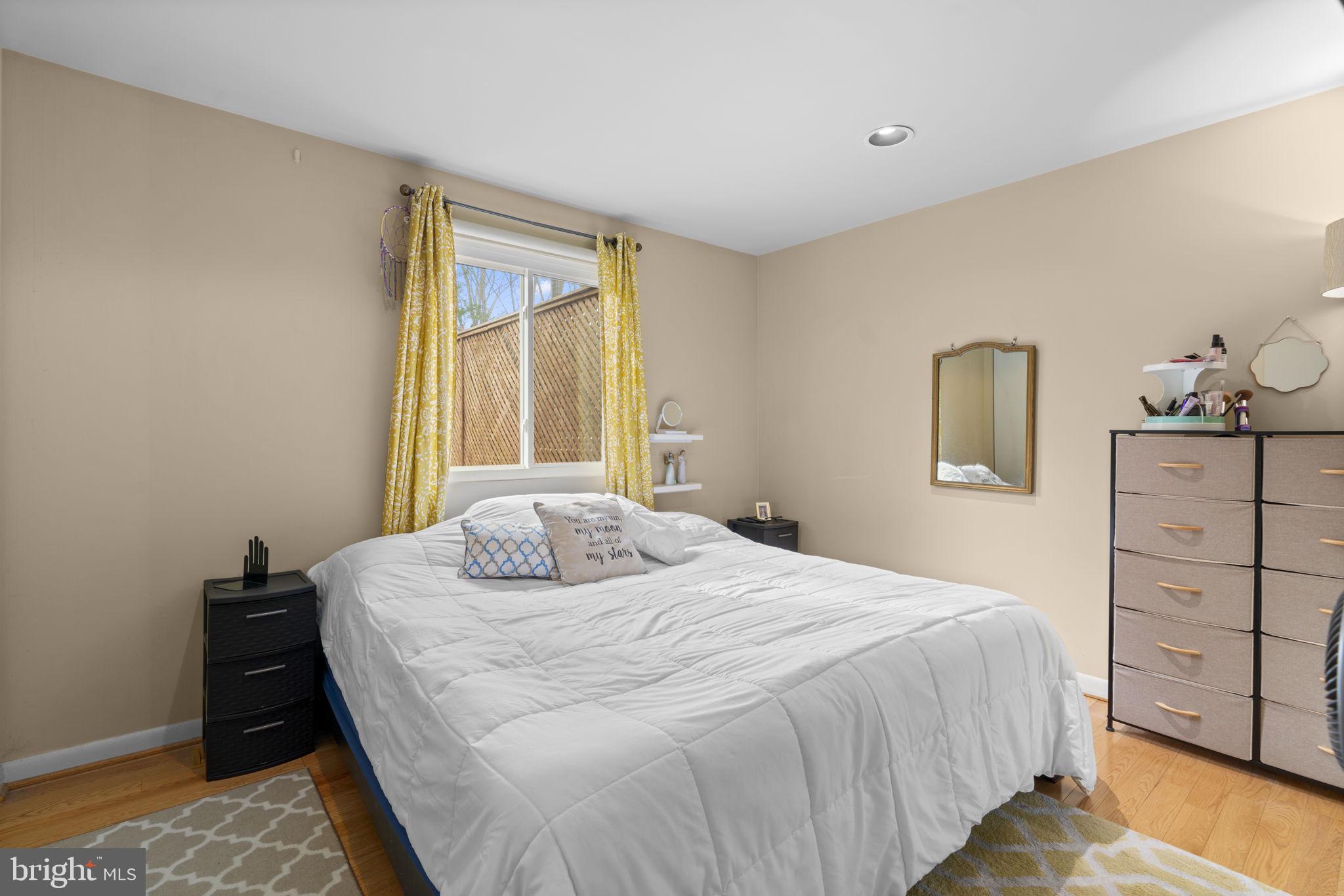 ULMSTEAD GARDENS - Residential