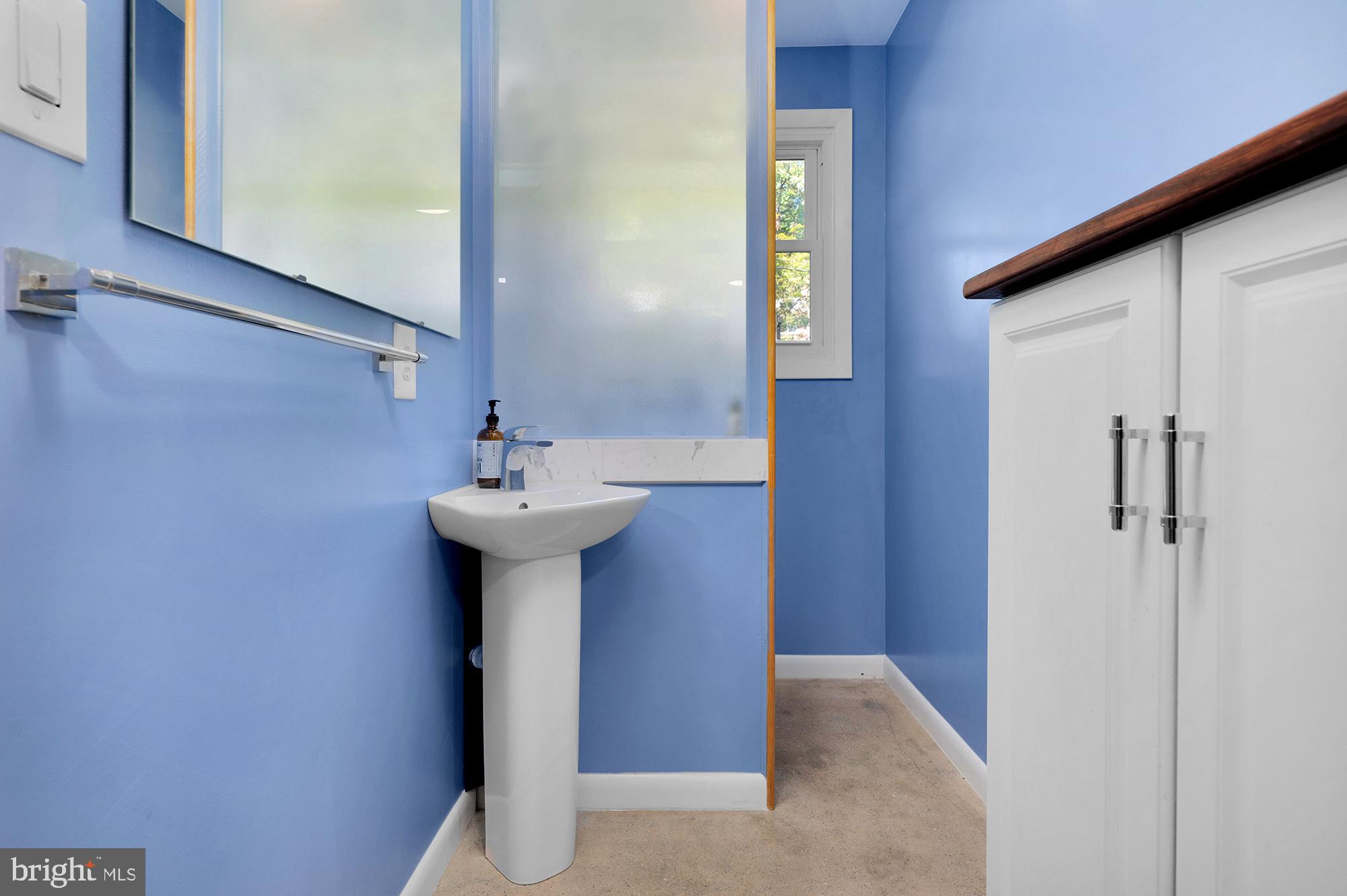 MANOR VIEW - Residential