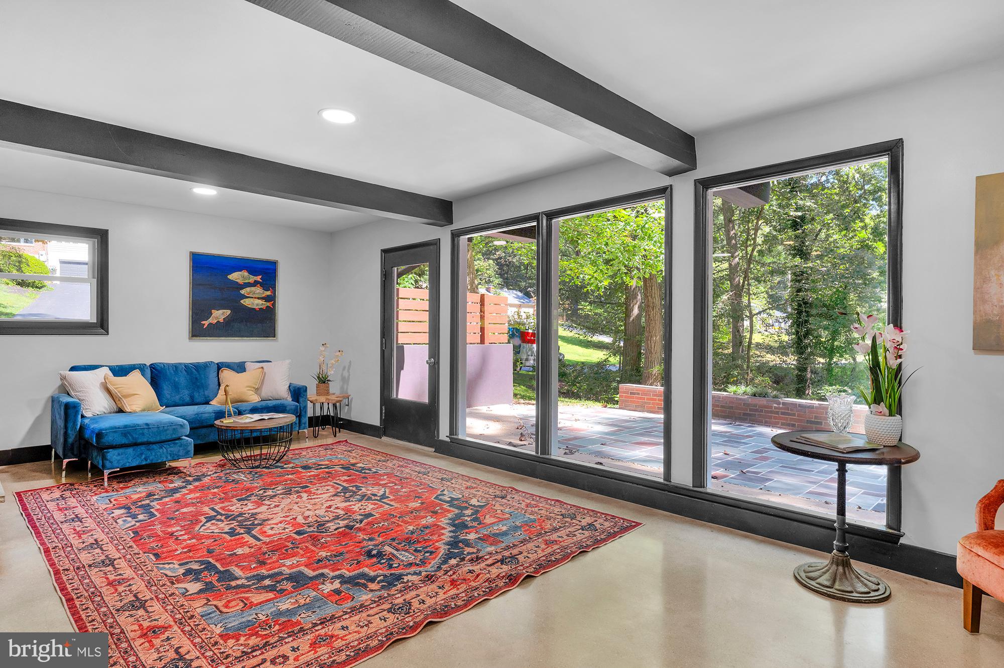 MANOR VIEW - Residential