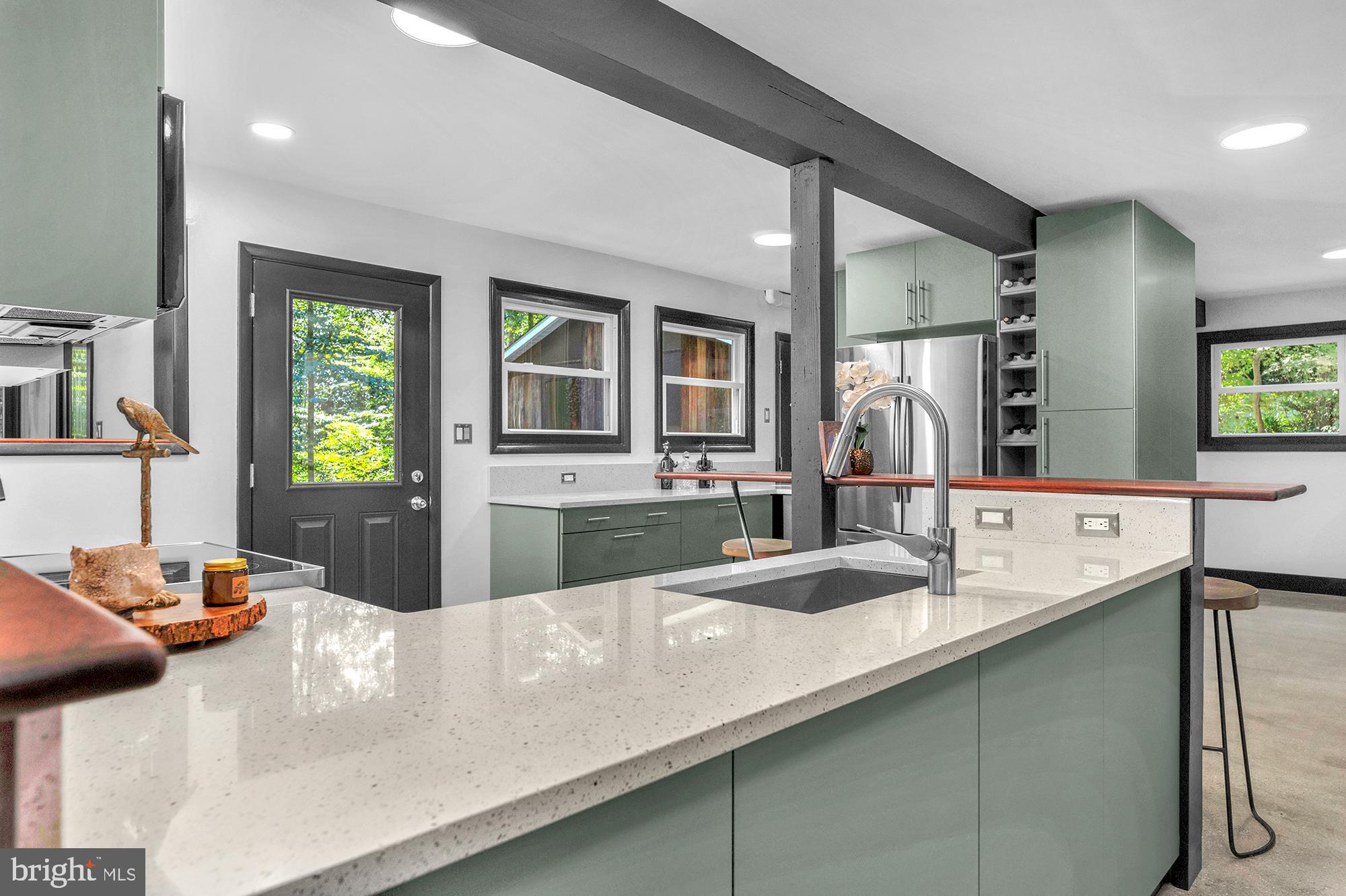 MANOR VIEW - Residential