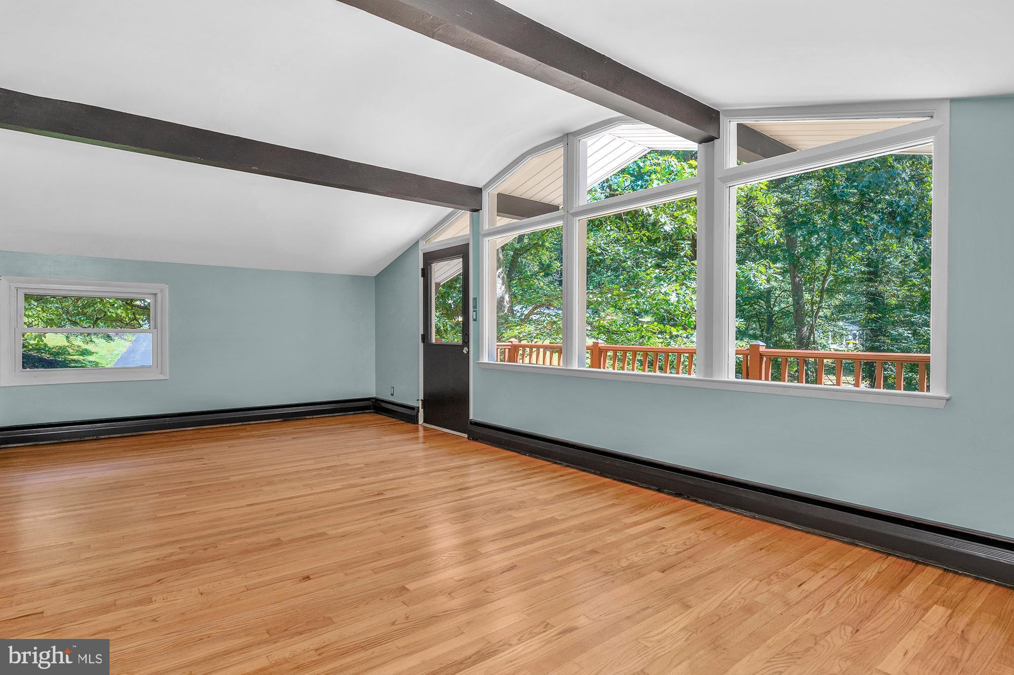 MANOR VIEW - Residential