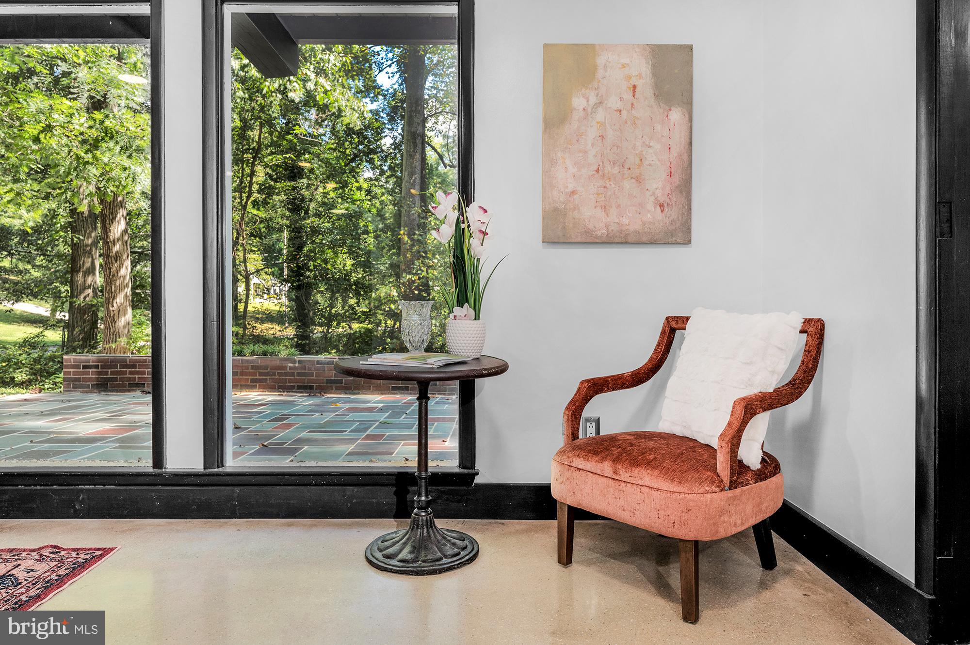 MANOR VIEW - Residential