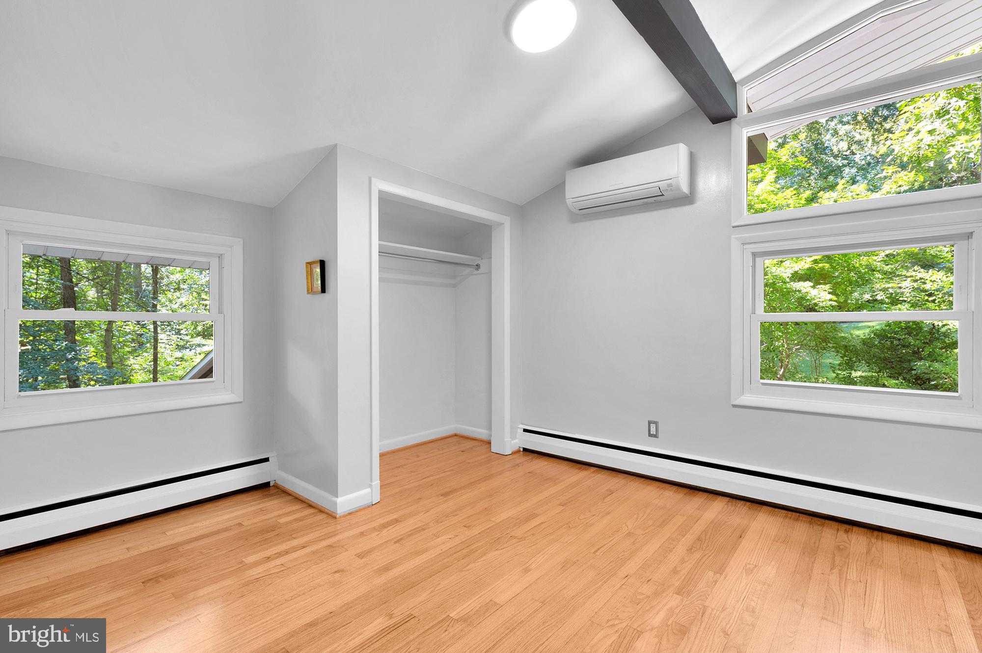 MANOR VIEW - Residential