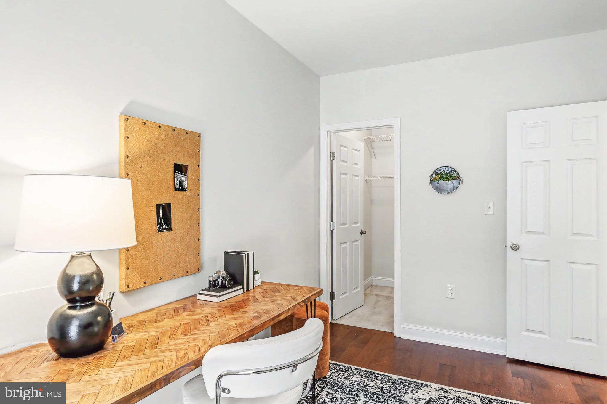 FLORIN HILL - Residential