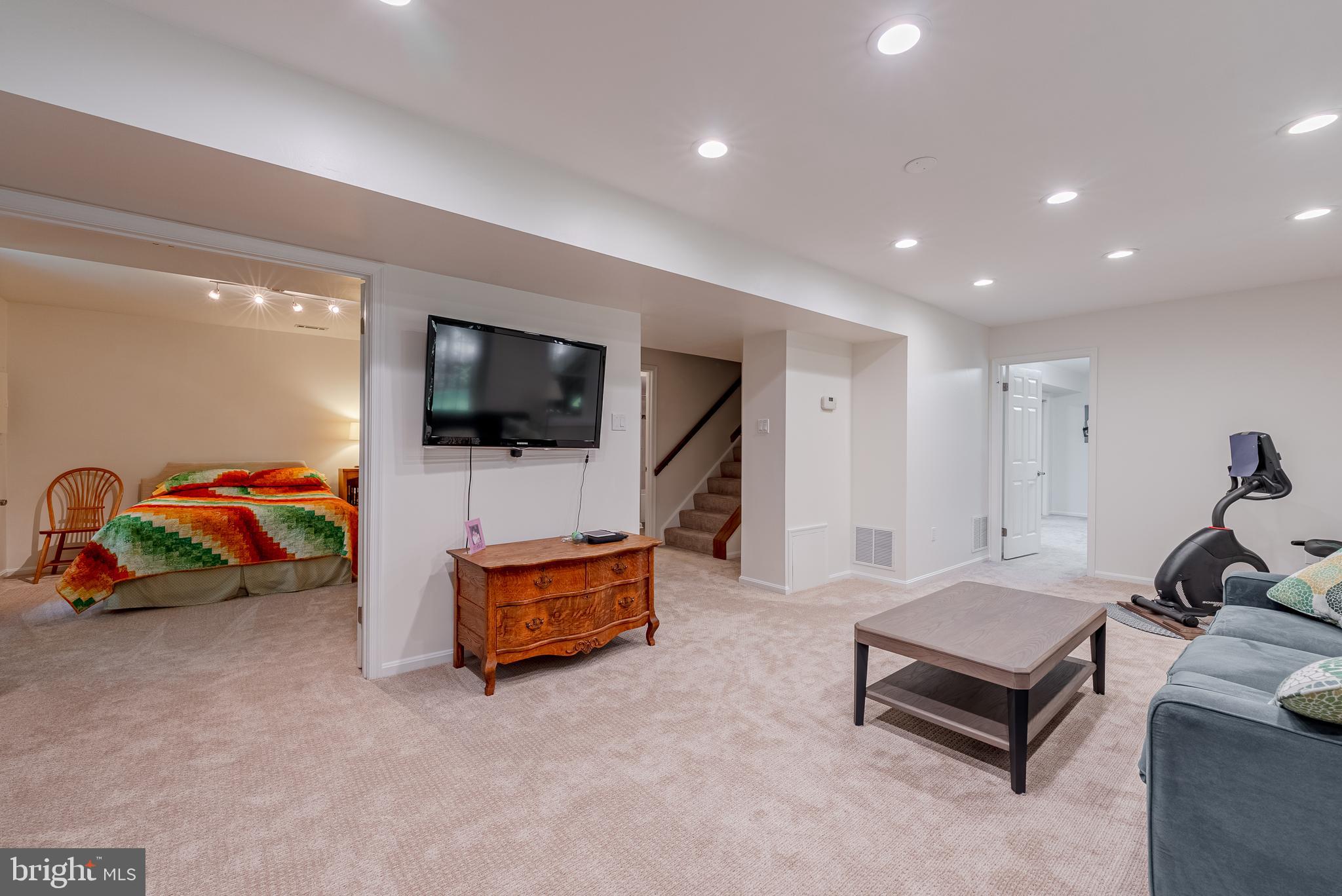 HICKORY RIDGE - Residential