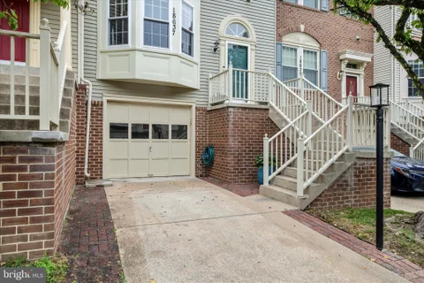 18637 Clovercrest Circle, Olney, MD 20832 - #: MDMC2242306
