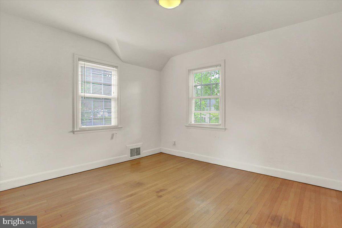 MONTROSE PARK - Residential