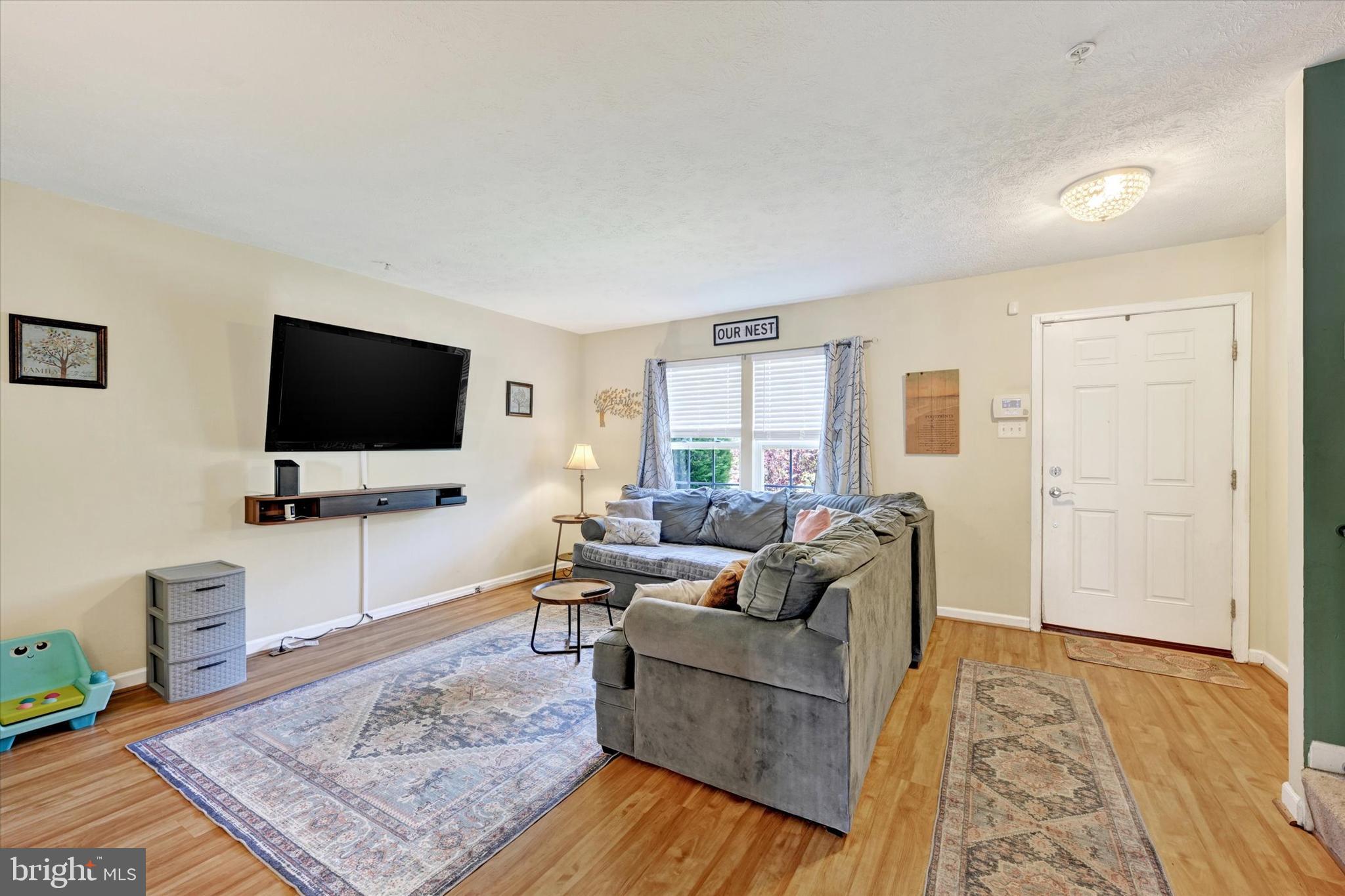SENECA POINTE - Residential