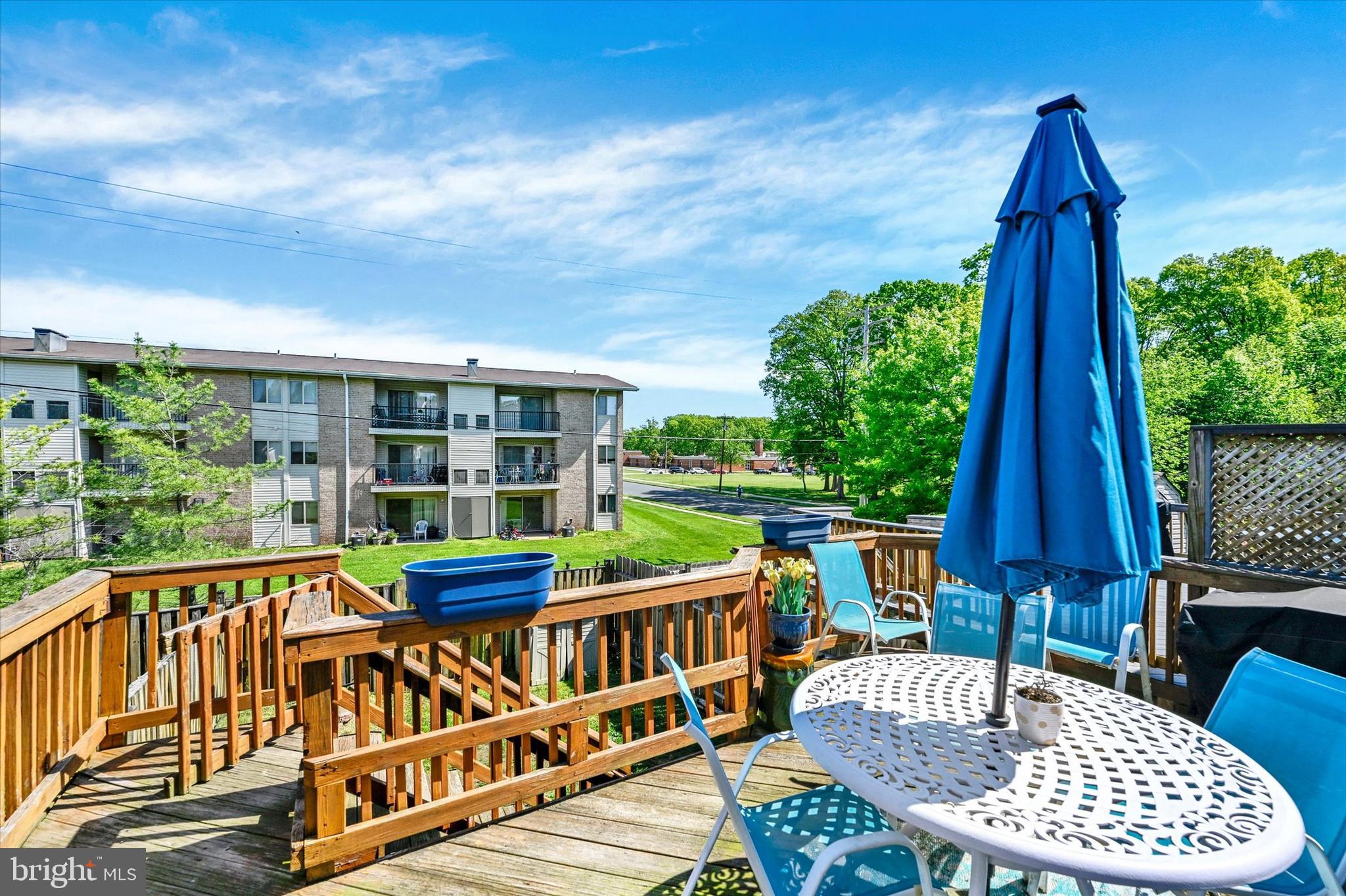 SENECA POINTE - Residential