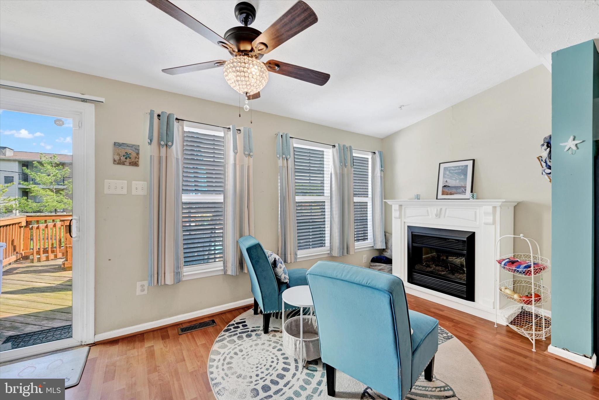 SENECA POINTE - Residential