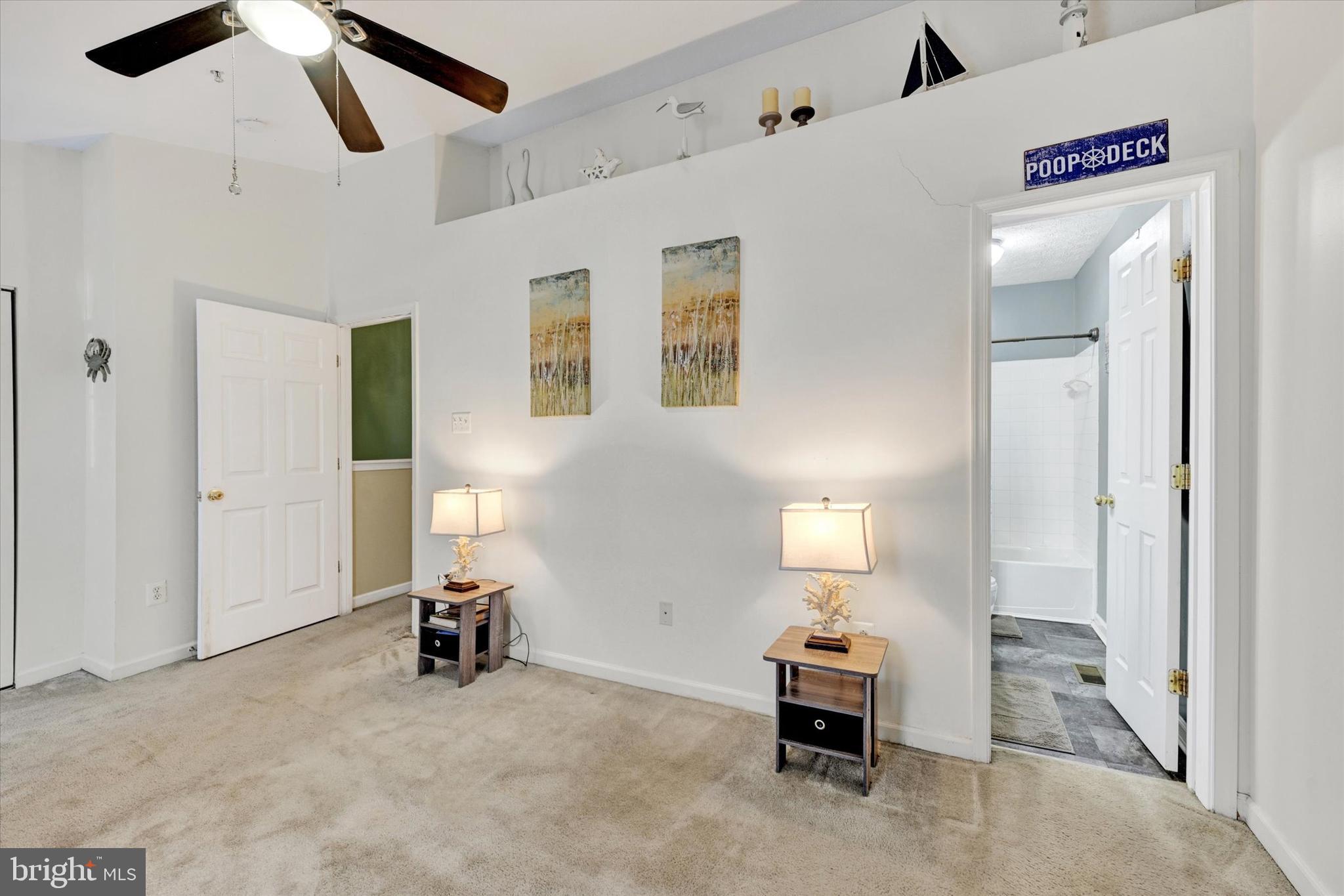 SENECA POINTE - Residential
