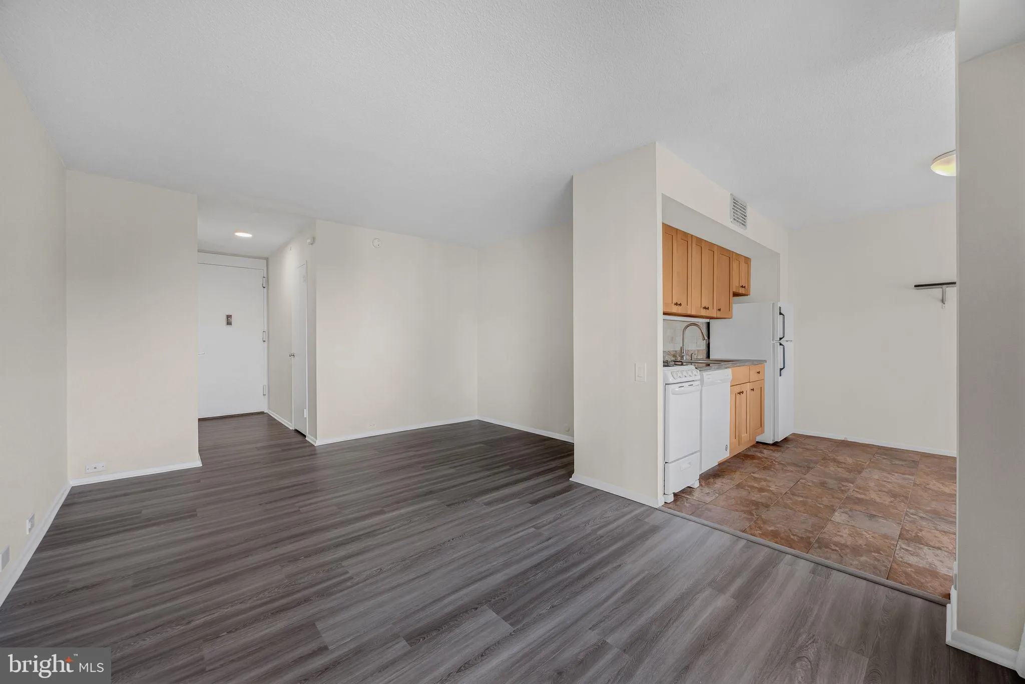 Philadelphia, Pennsylvania 19107, United States, ,1 BathroomBathrooms,Residential,Active,101630