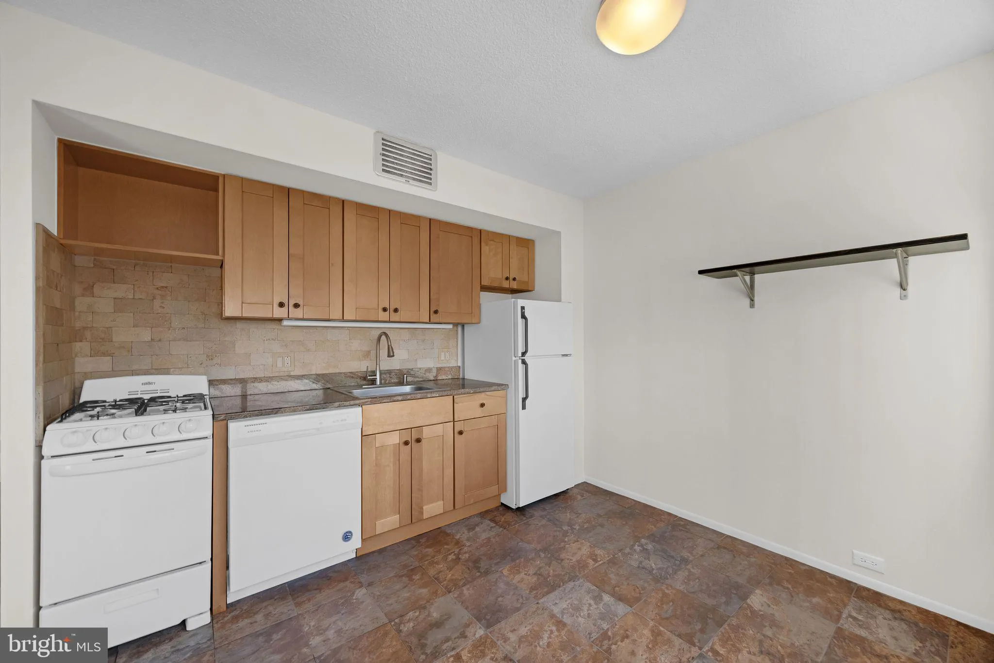 Philadelphia, Pennsylvania 19107, United States, ,1 BathroomBathrooms,Residential,Active,101630