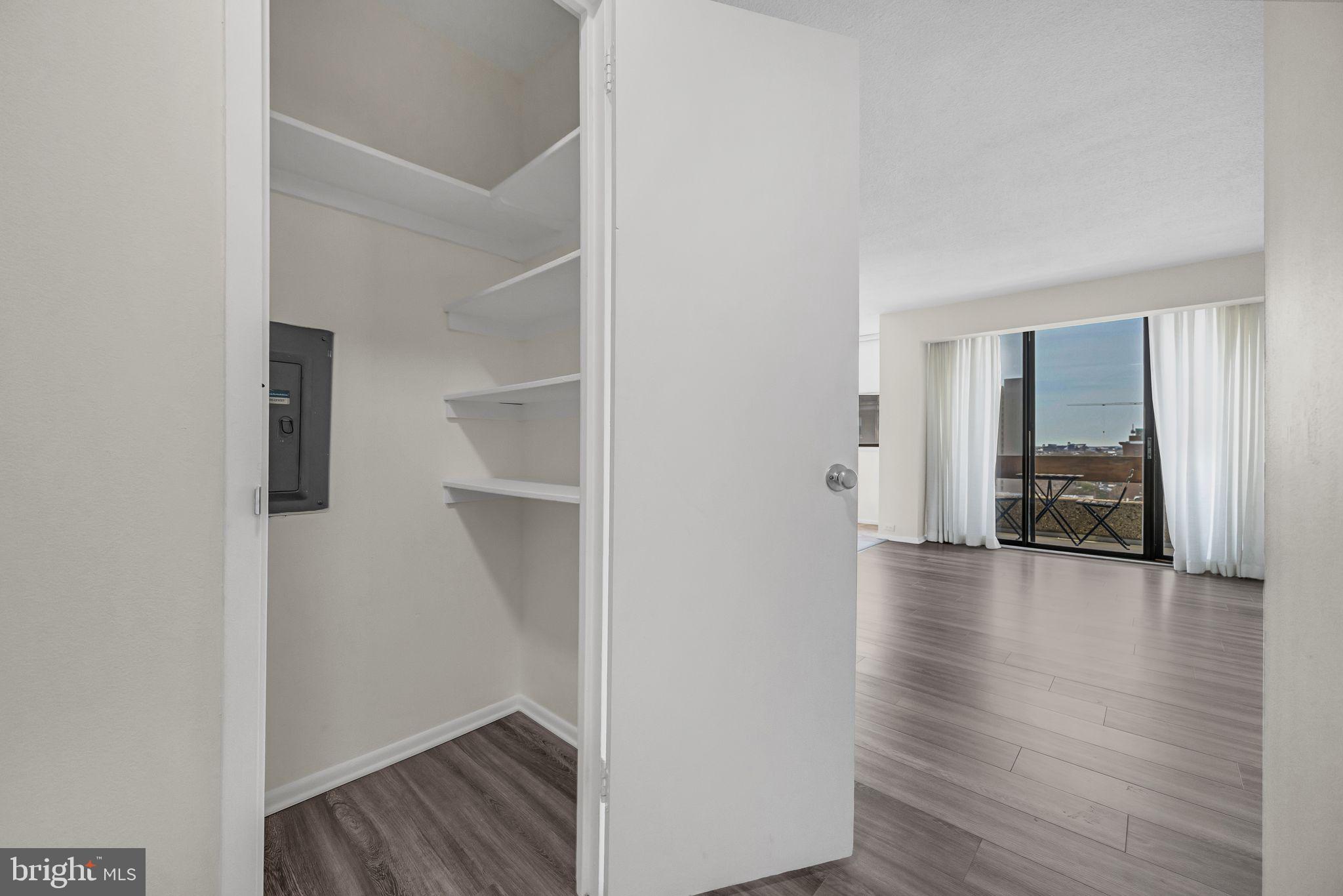 WASHINGTON SQ WEST - Residential